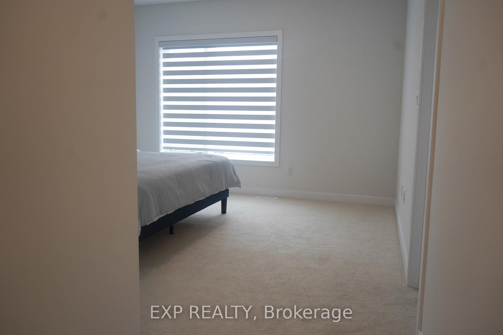Photo 40 of 128 Danielle Moore Circle, Scarborough, Bendale — HOMEH