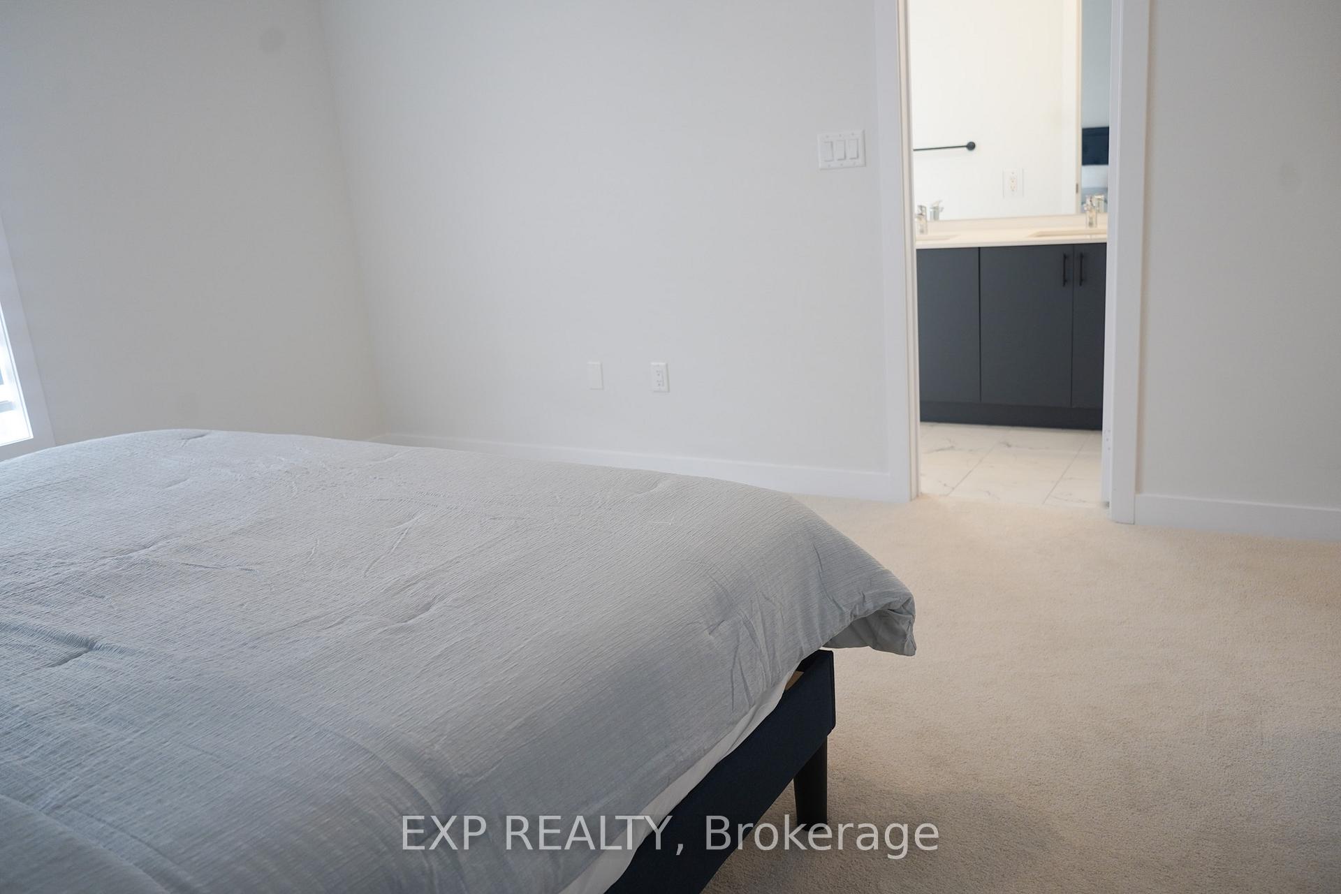 Photo 43 of 128 Danielle Moore Circle, Scarborough, Bendale — HOMEH