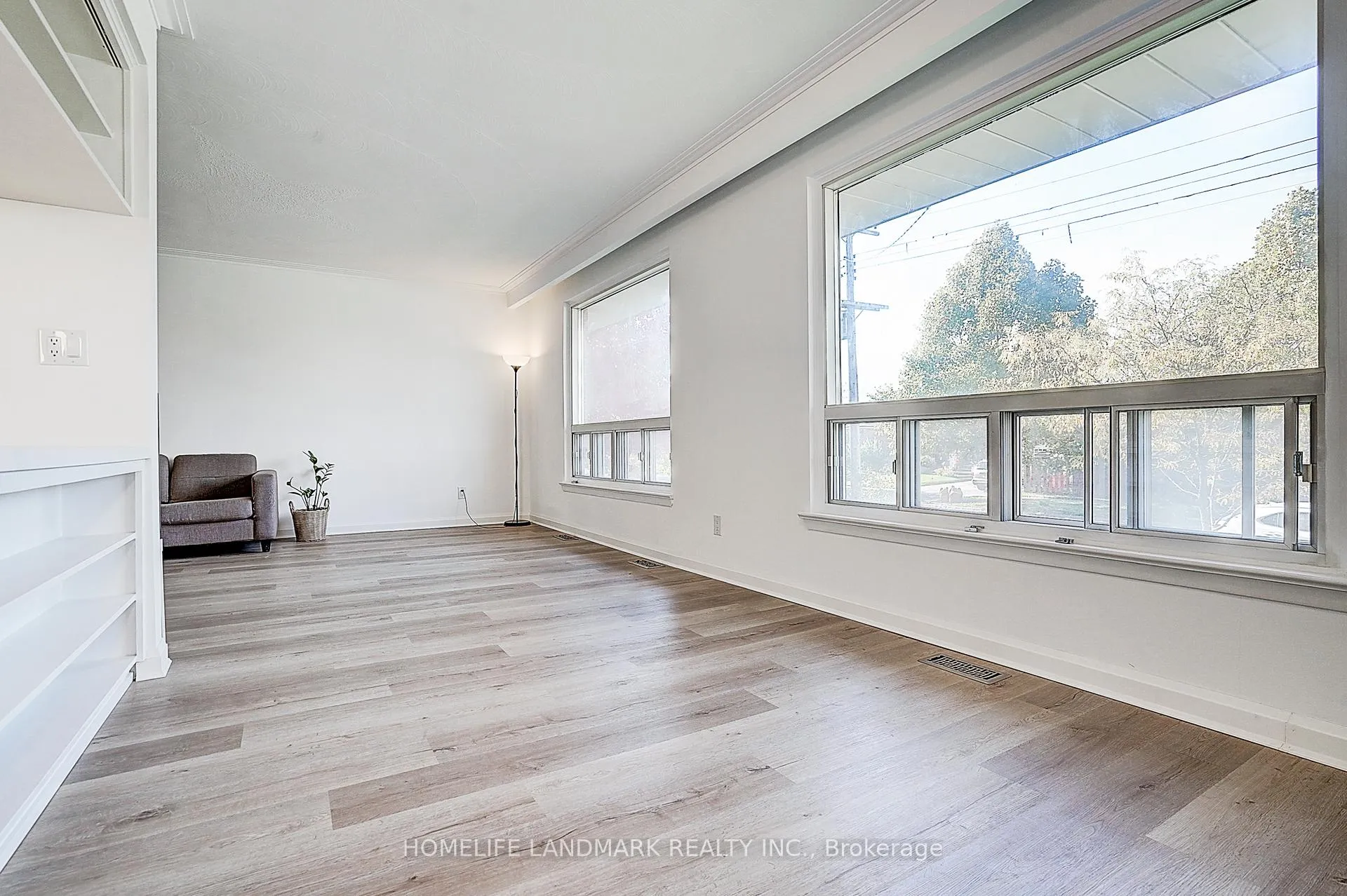 Photo 7 of 11 Doerr Road, Scarborough, Bendale — HOMEH