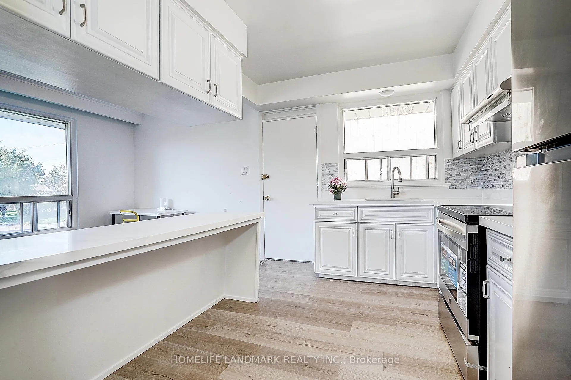 Photo 10 of 11 Doerr Road, Scarborough, Bendale — HOMEH