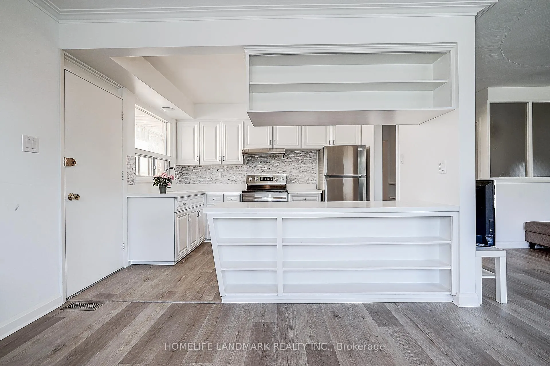 Photo 13 of 11 Doerr Road, Scarborough, Bendale — HOMEH