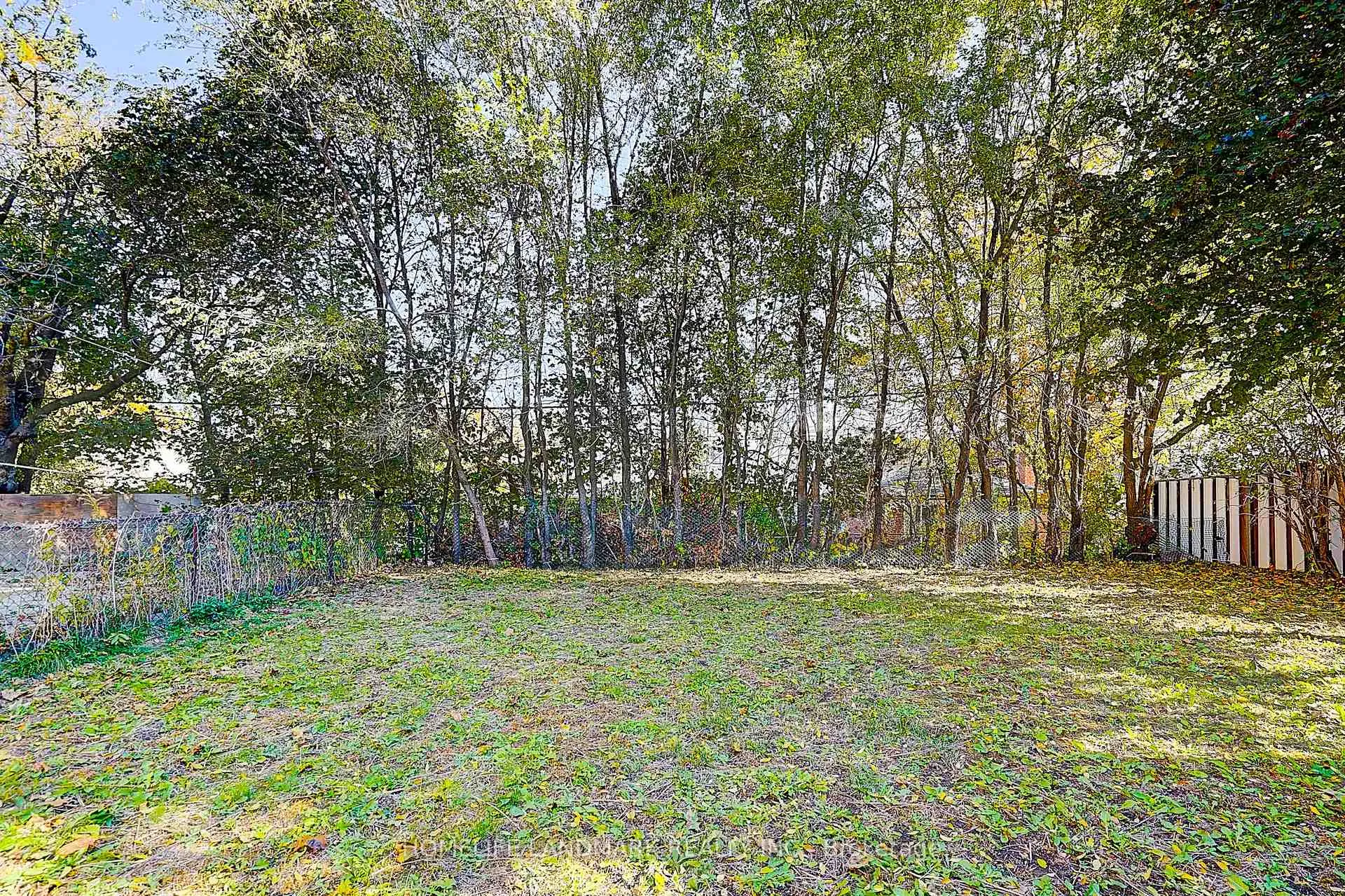 Photo 23 of 11 Doerr Road, Scarborough, Bendale — HOMEH