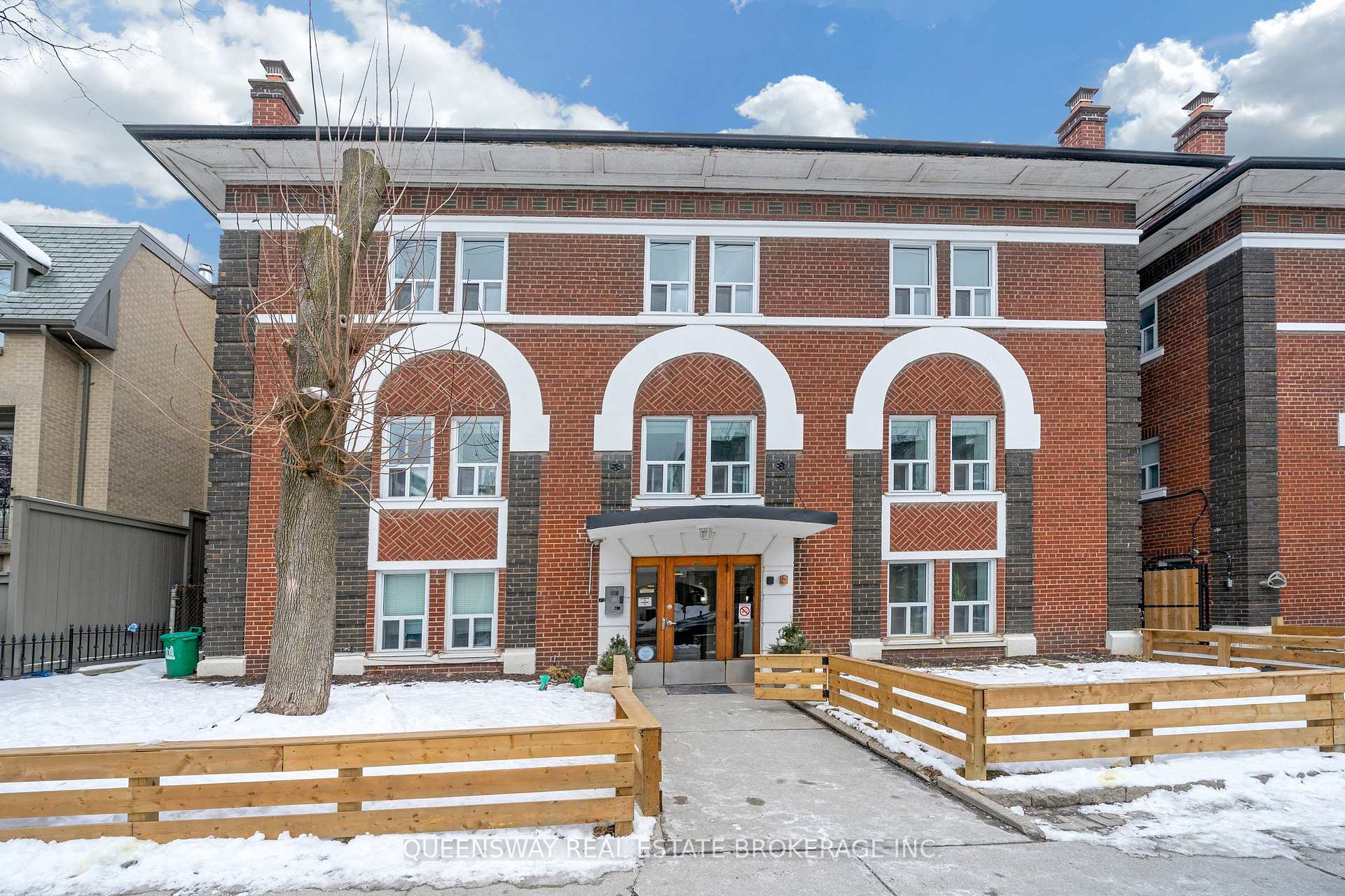 Photo 3 of Unit 101, 28 Balmoral Avenue, Toronto, Yonge-St. Clair — HOMEH