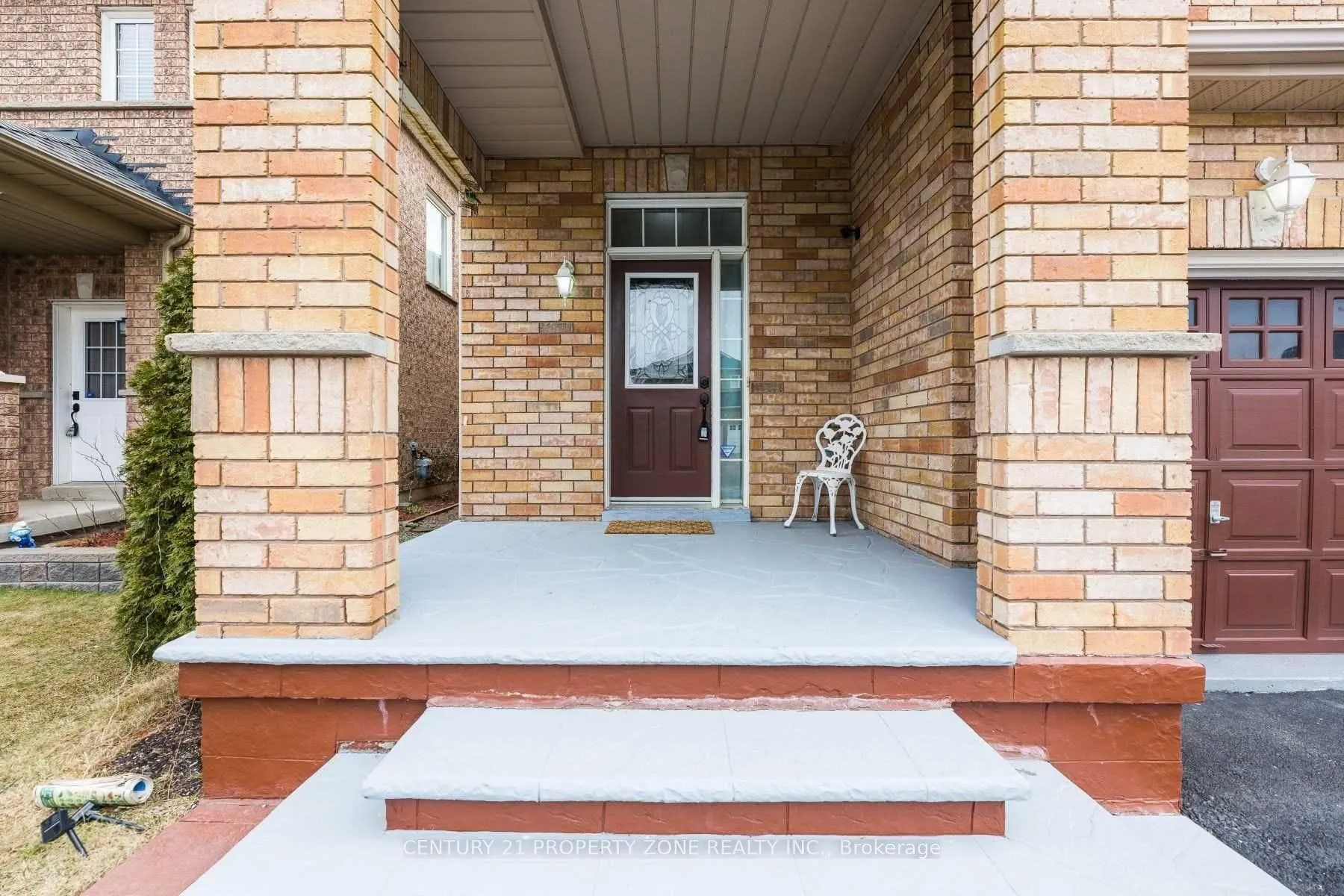 Photo 2 of 3 Sewells Lane, Brampton, Fletcher's Meadow — HOMEH