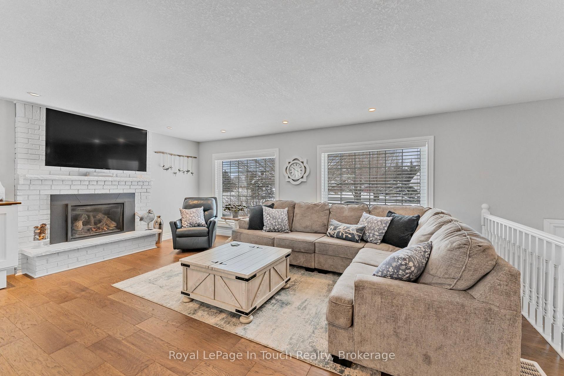 Photo 10 of 5 St Patricks Way, Tiny, Perkinsfield — HOMEH