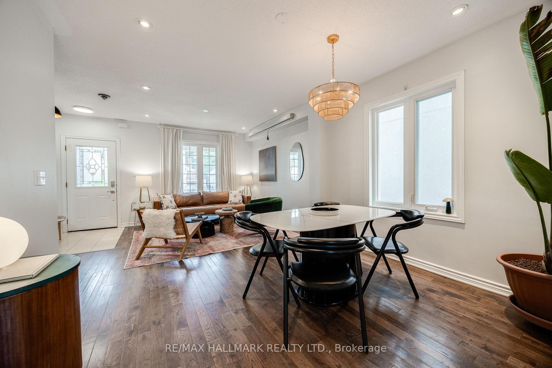 Photo 5 of 1154 Woodbine Avenue, Toronto, Danforth Village-East York — HOMEH
