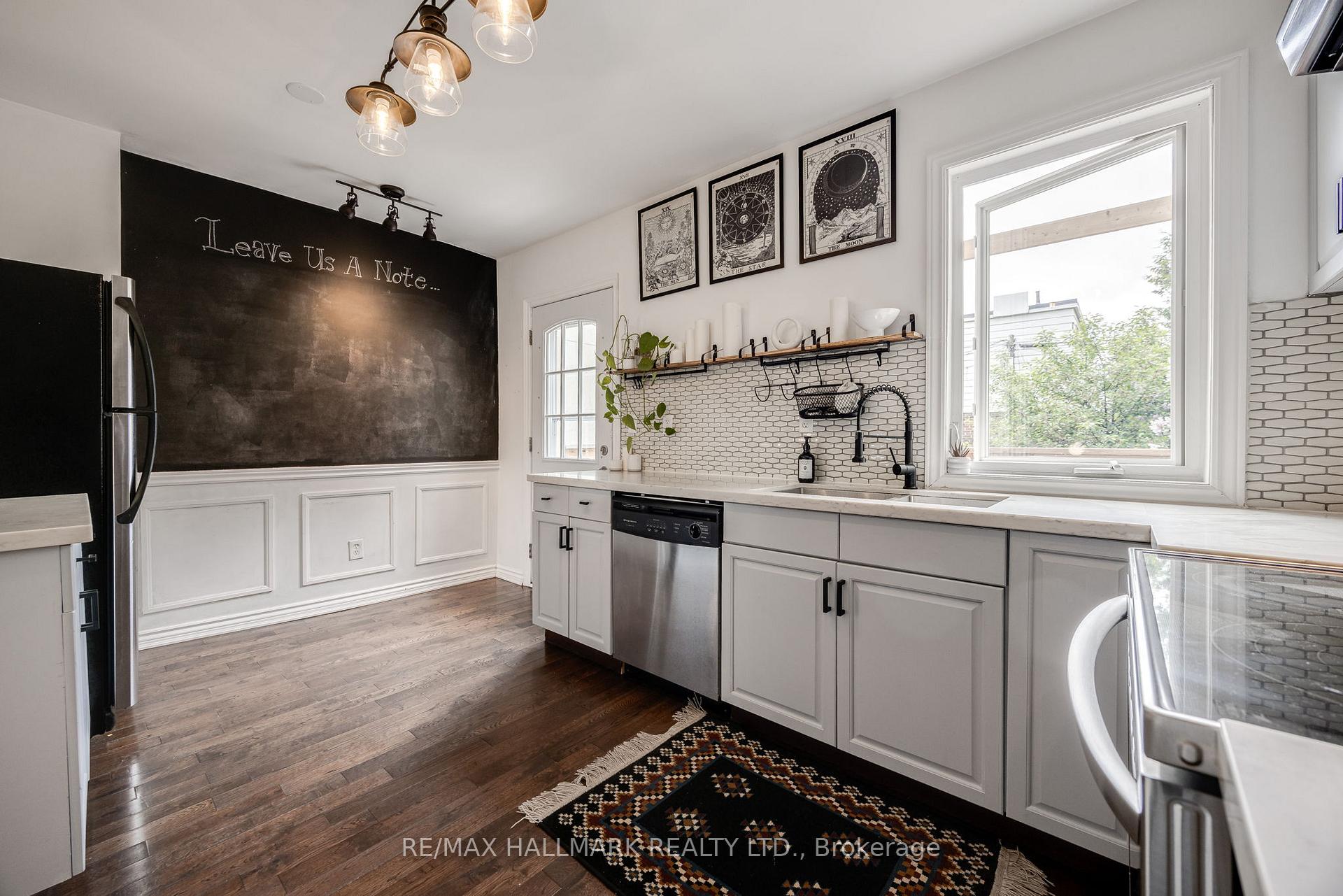 Photo 10 of 1154 Woodbine Avenue, Toronto, Danforth Village-East York — HOMEH