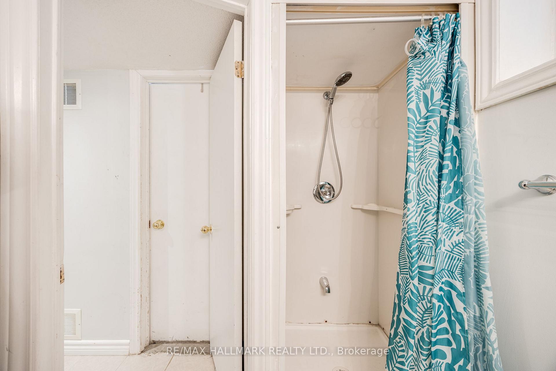 Photo 26 of 1154 Woodbine Avenue, Toronto, Danforth Village-East York — HOMEH