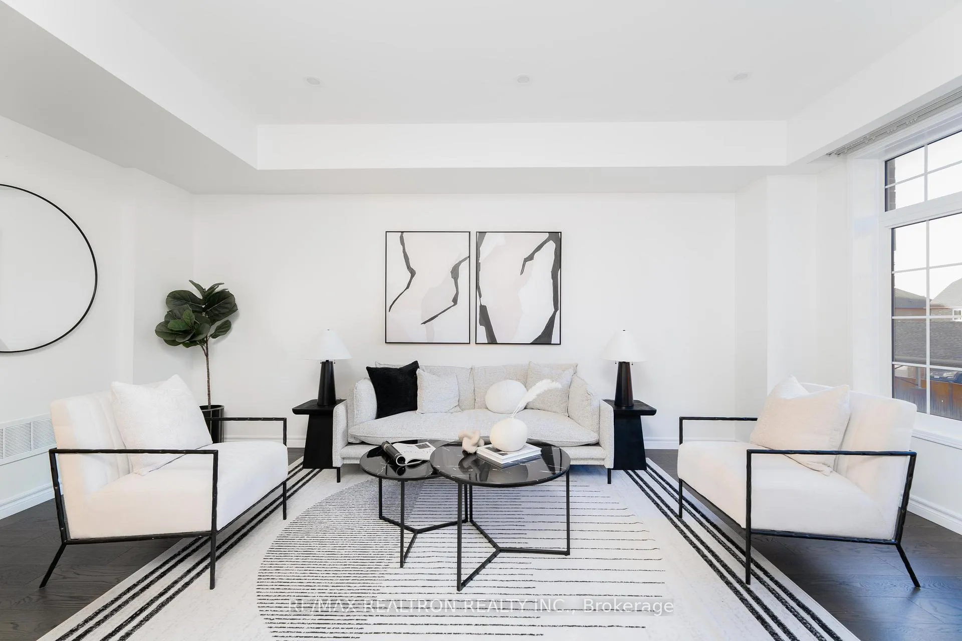 Front of Unit 22, 50 Greensborough Villag Circle