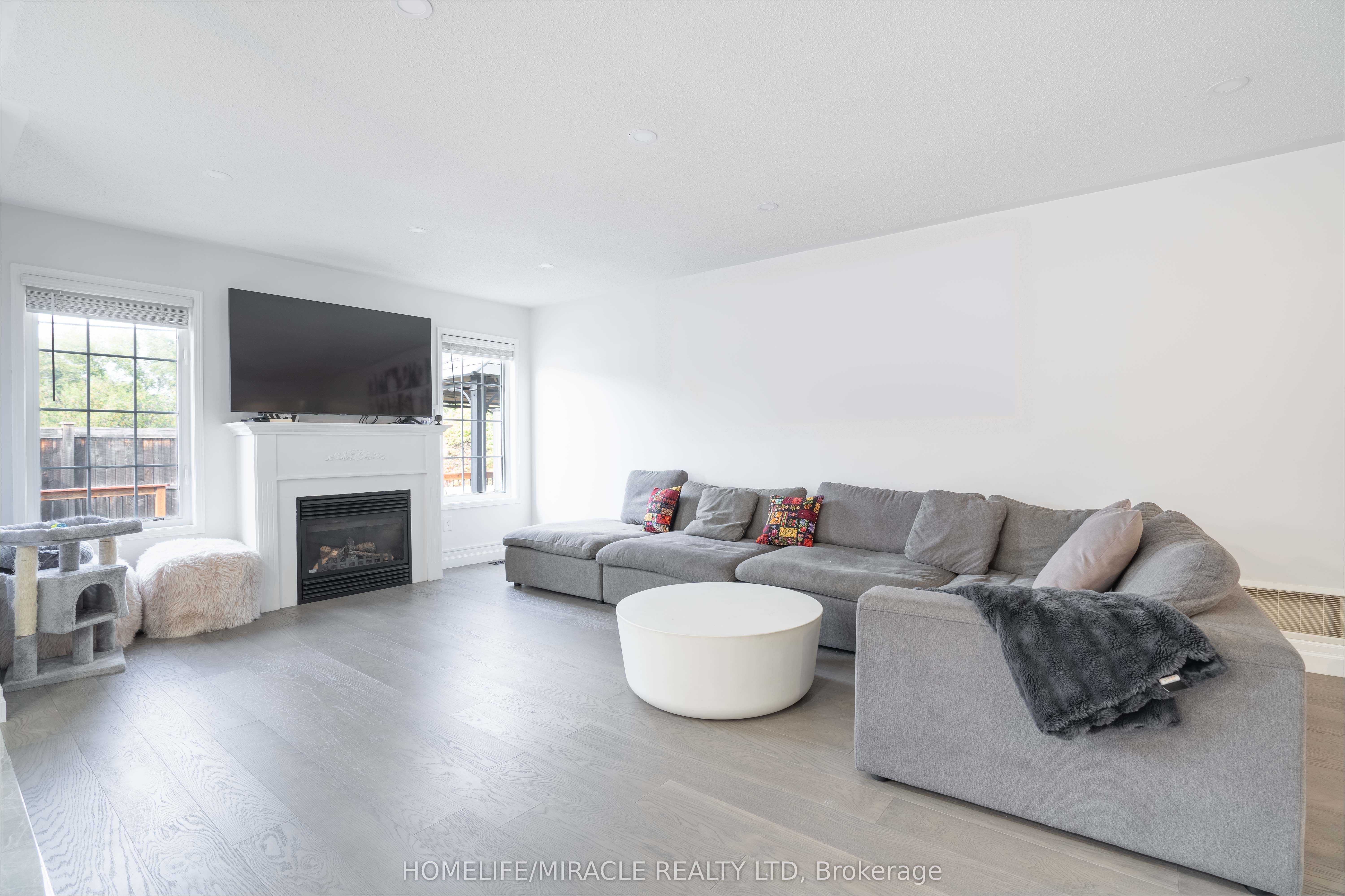 Photo 49 of 76 Jennings Drive N, Clarington, Bowmanville — HOMEH