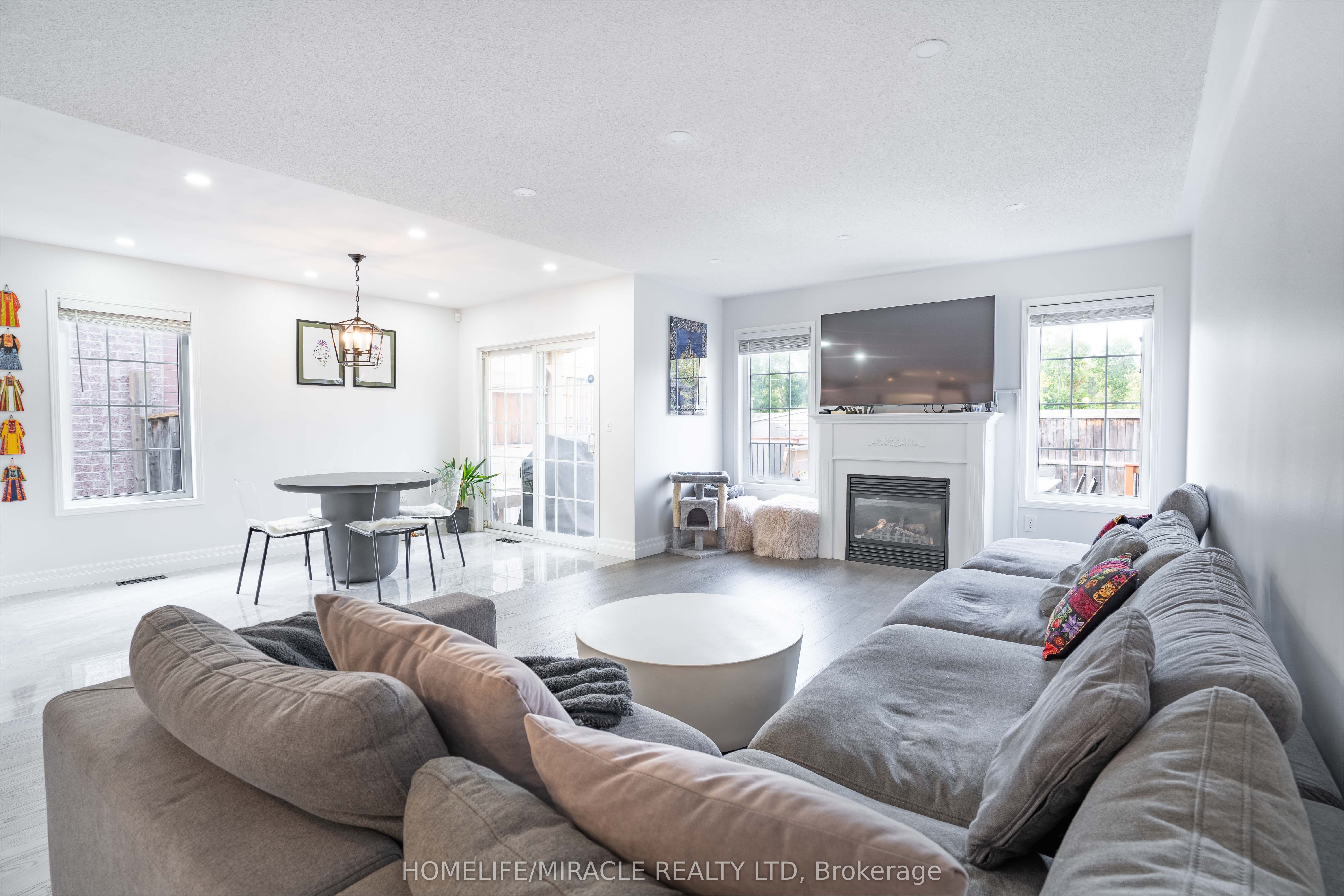 Photo 50 of 76 Jennings Drive N, Clarington, Bowmanville — HOMEH