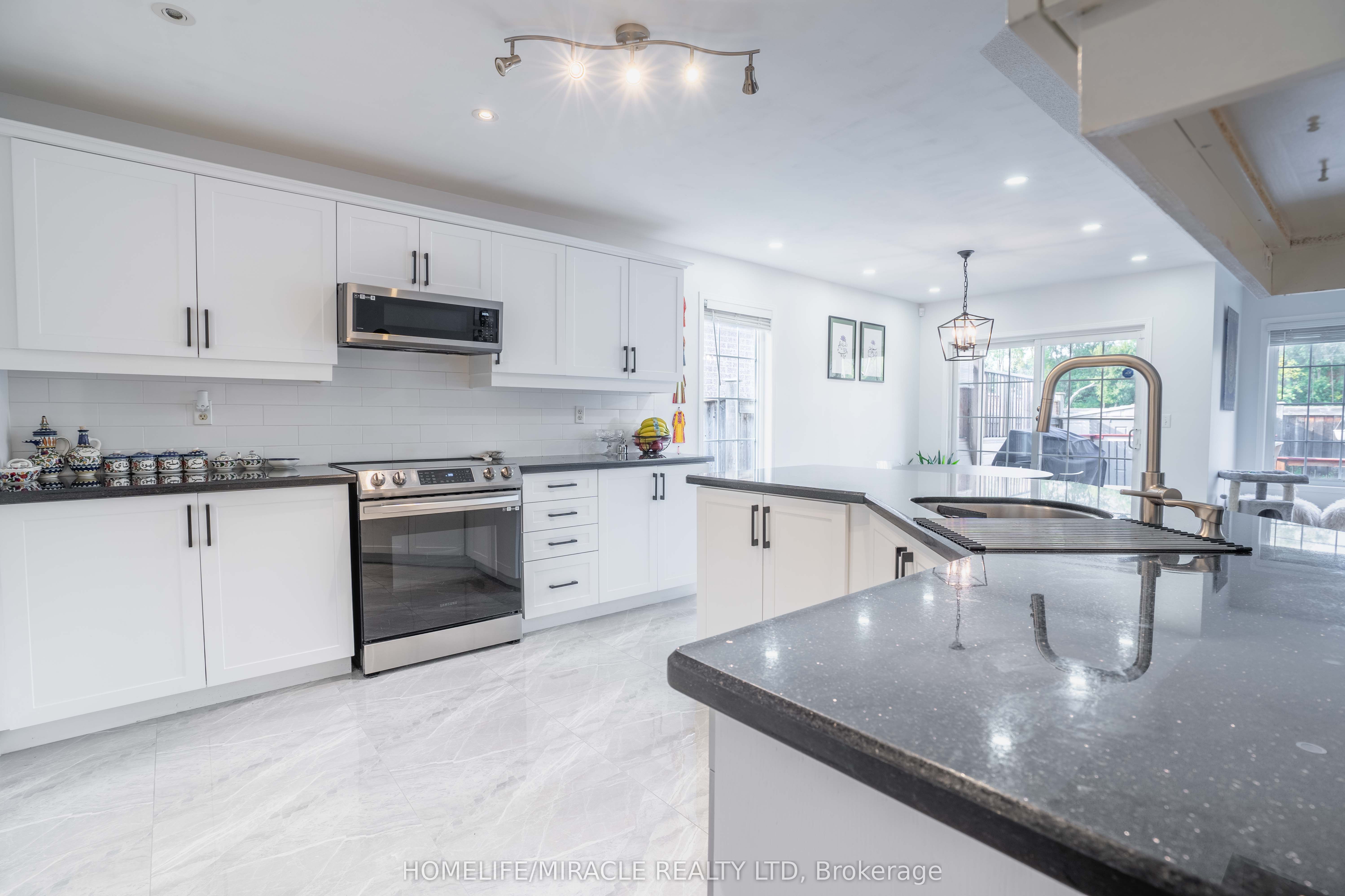 Photo 44 of 76 Jennings Drive N, Clarington, Bowmanville — HOMEH
