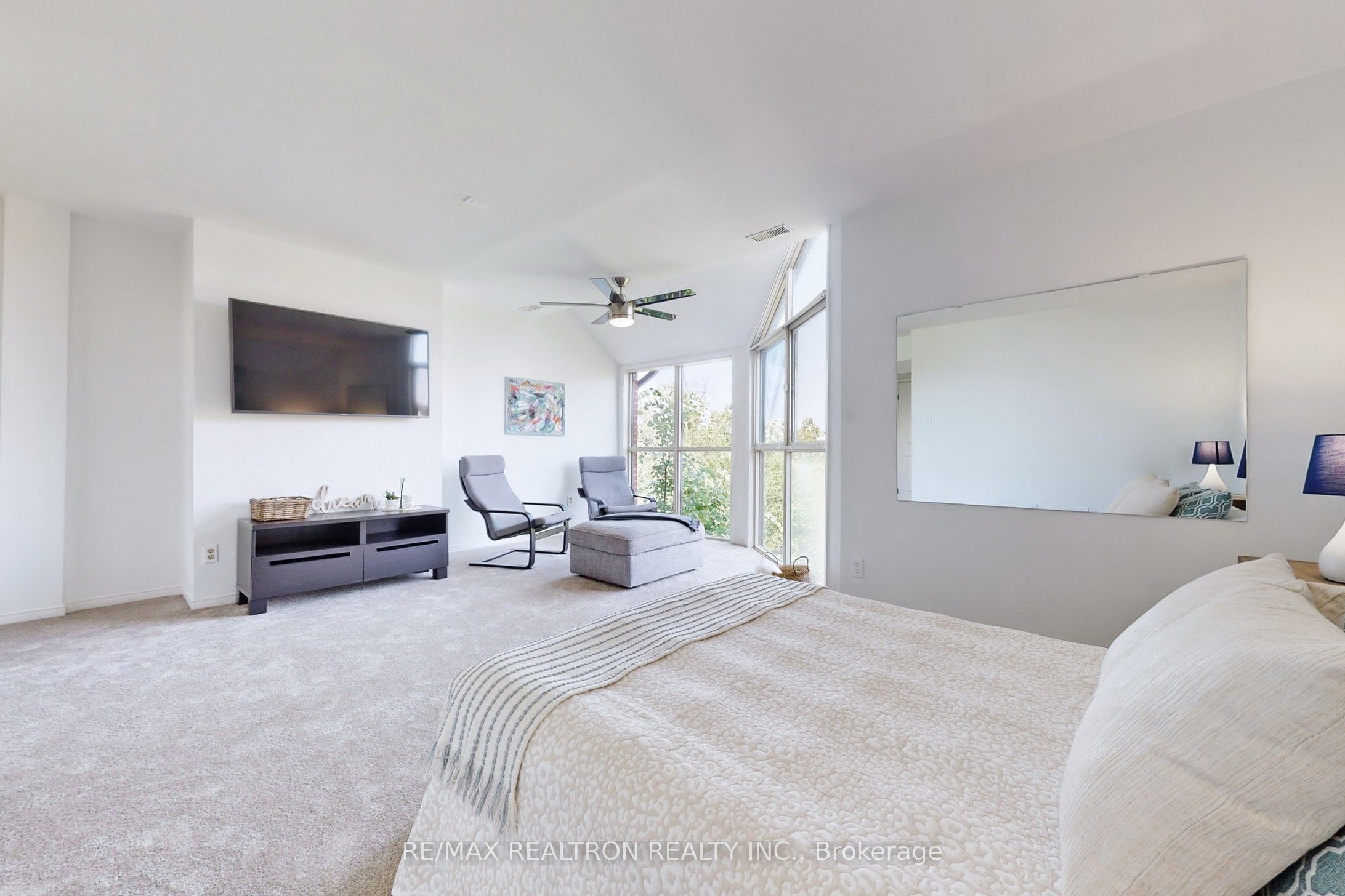 Photo 59 of Unit 4, 100 Arbors Lane, Vaughan, West Woodbridge — HOMEH