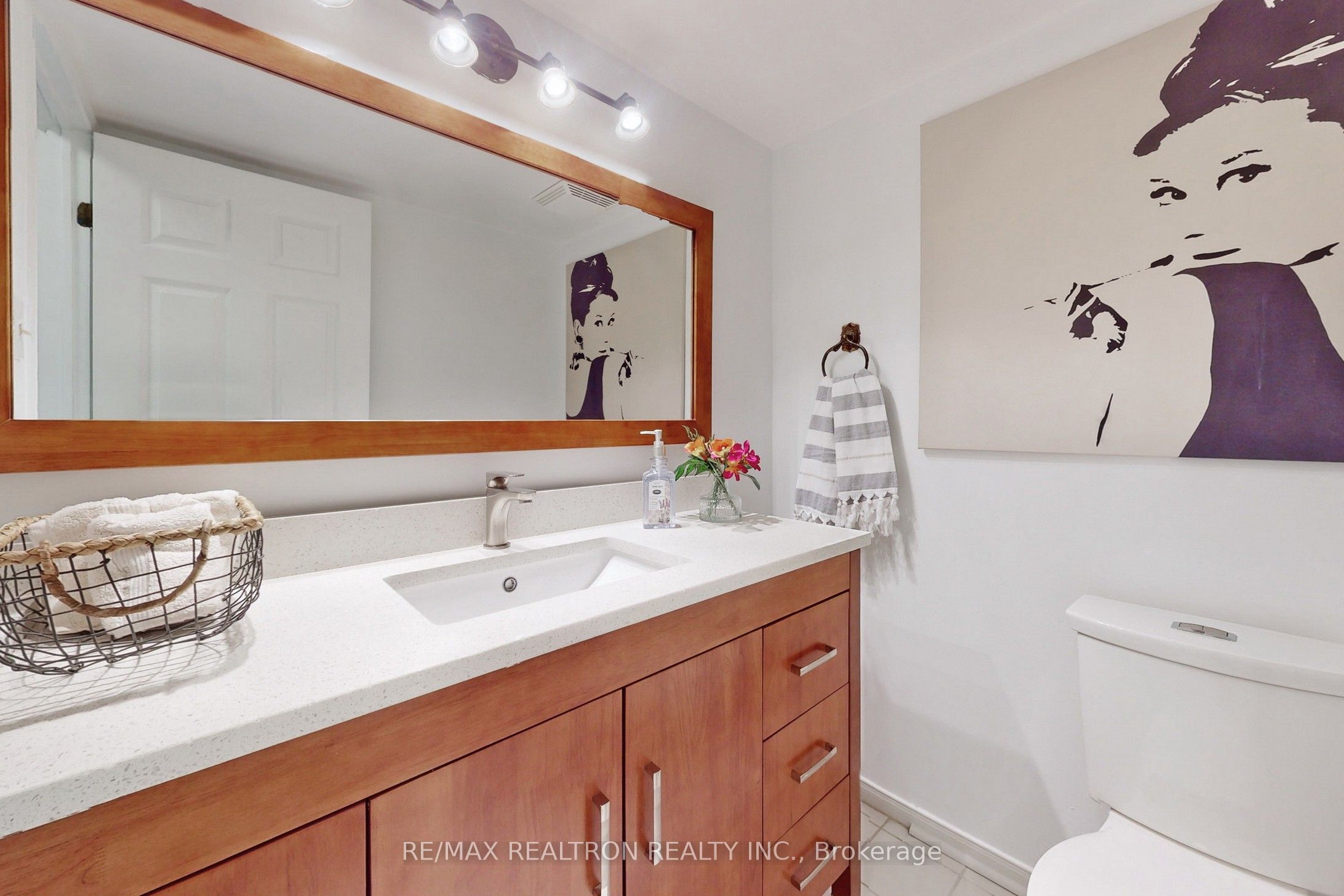 Photo 63 of Unit 4, 100 Arbors Lane, Vaughan, West Woodbridge — HOMEH