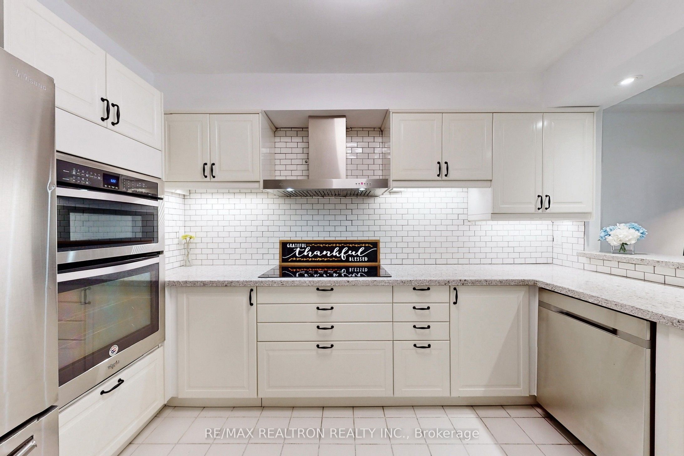 Photo 52 of Unit 4, 100 Arbors Lane, Vaughan, West Woodbridge — HOMEH