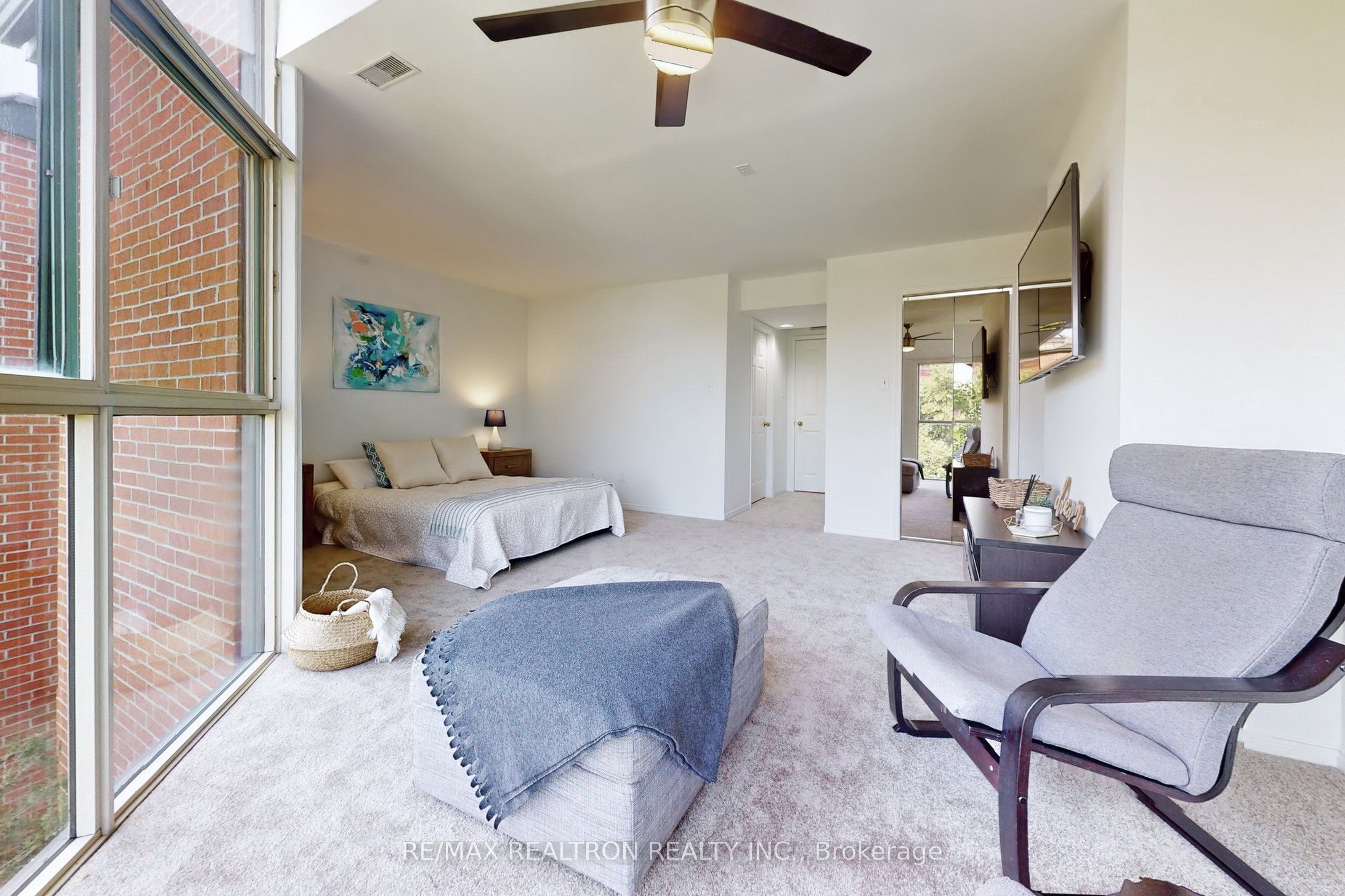 Photo 58 of Unit 4, 100 Arbors Lane, Vaughan, West Woodbridge — HOMEH