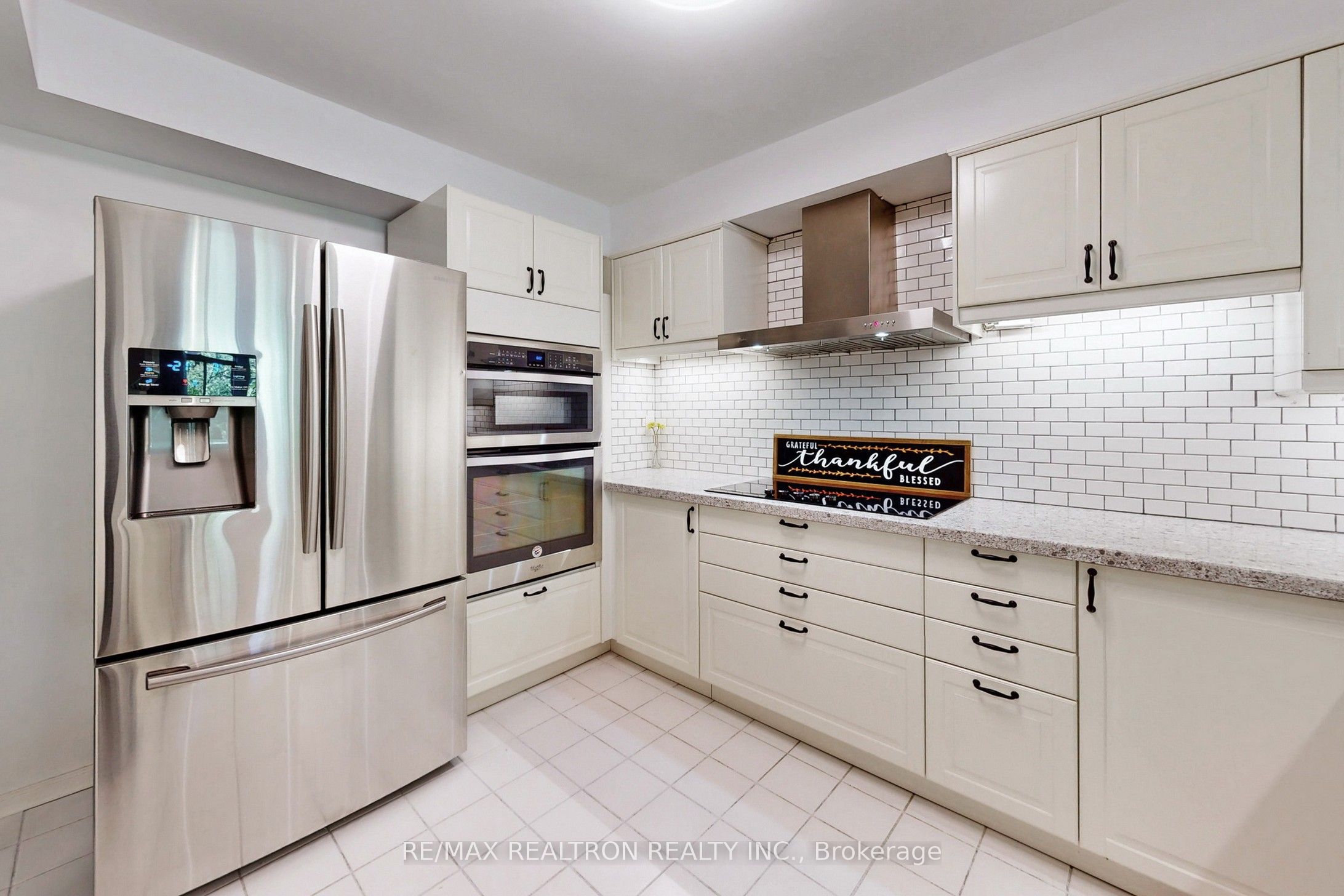 Photo 54 of Unit 4, 100 Arbors Lane, Vaughan, West Woodbridge — HOMEH