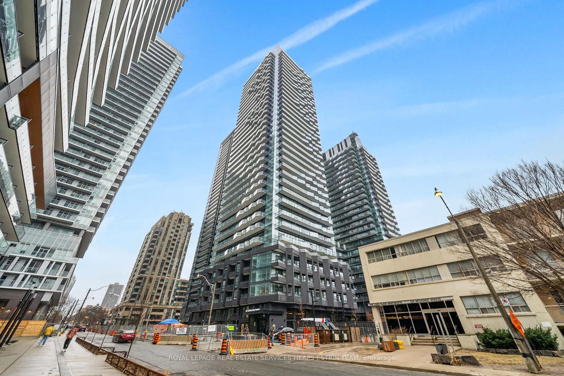 Front of Unit 3105, 110 Broadway Avenue