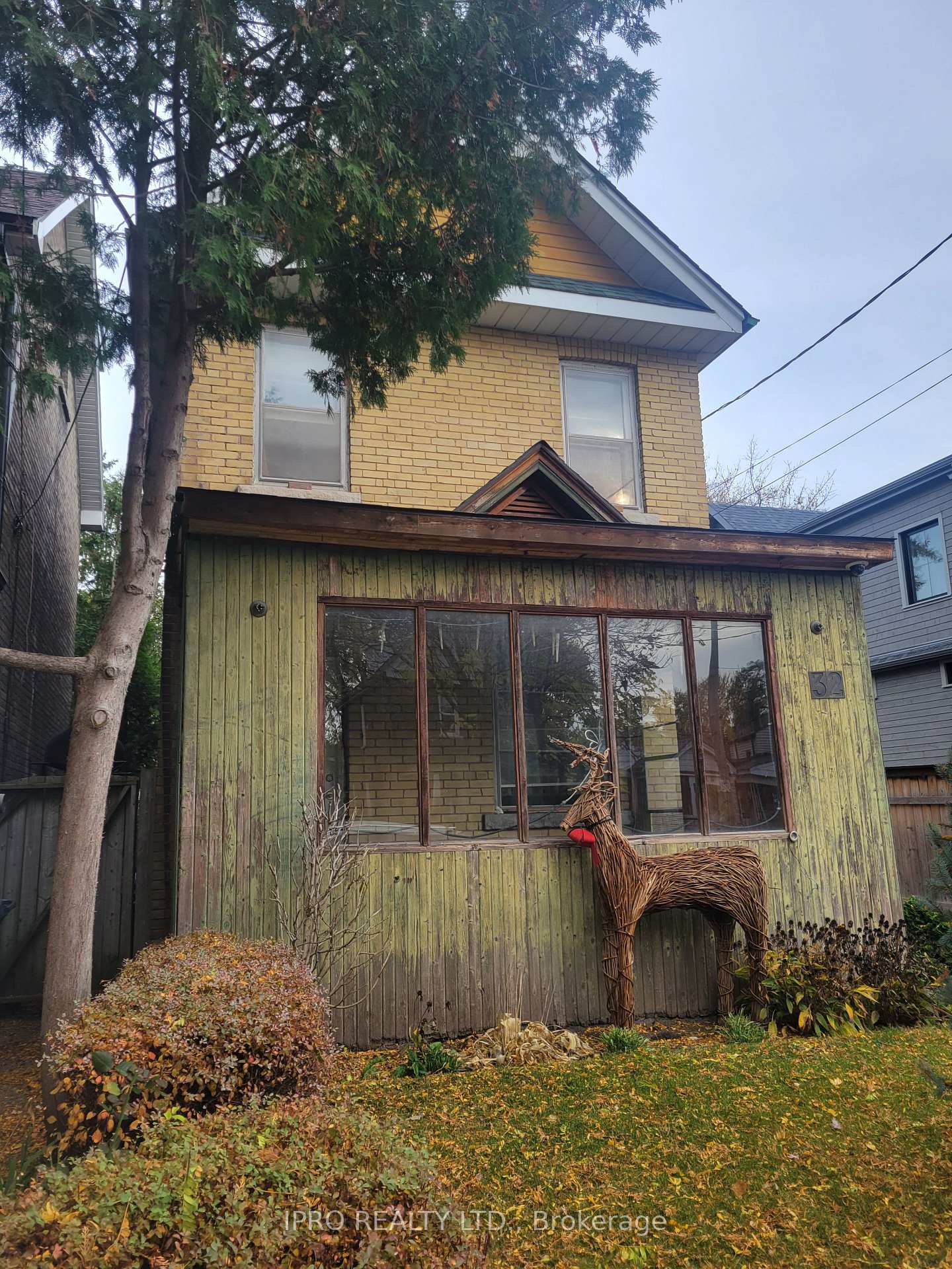 Front of 32 Rosevear Avenue
