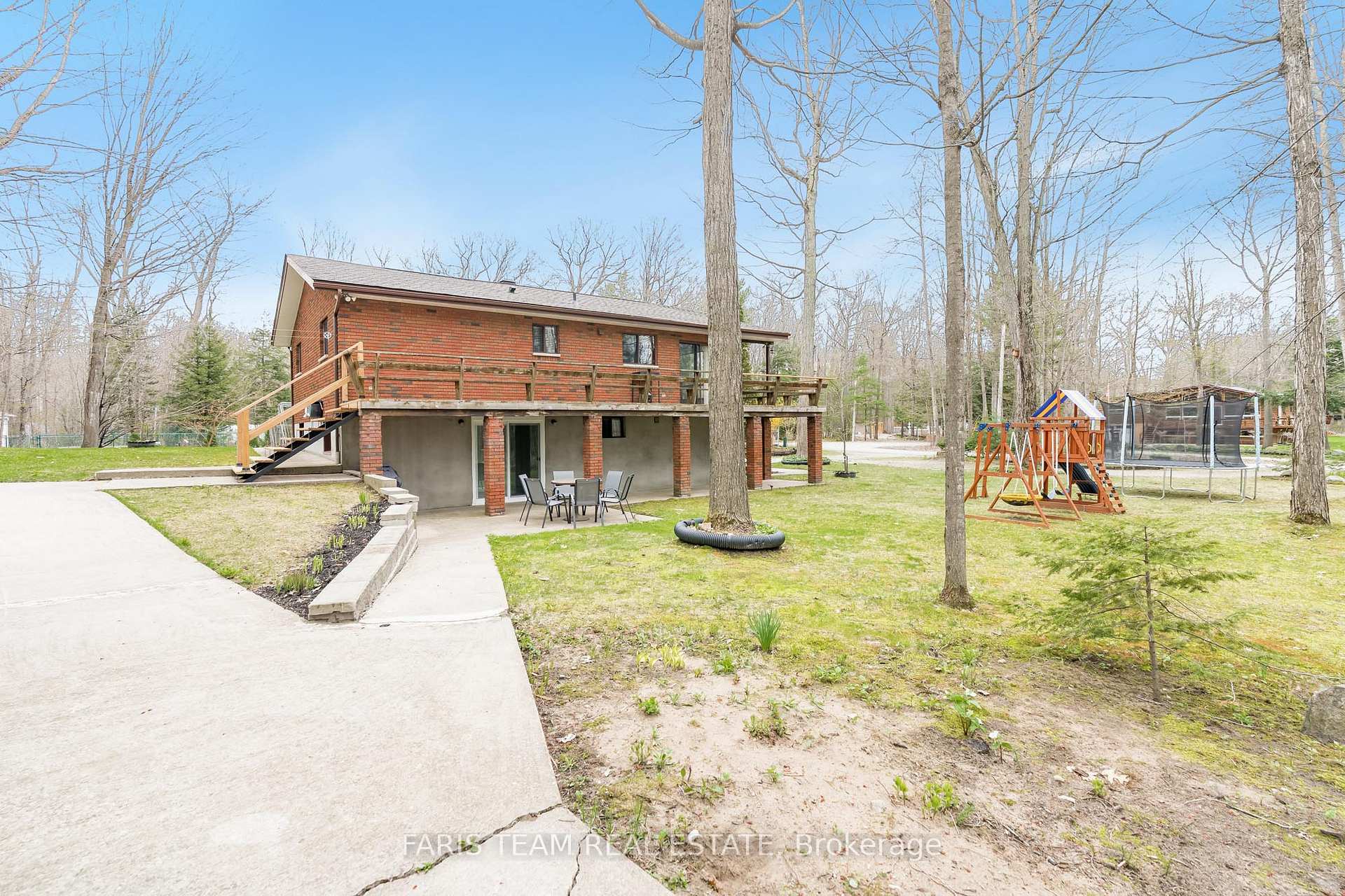 Photo 23 of 8 Celestine Court, Tiny, Rural Tiny — HOMEH