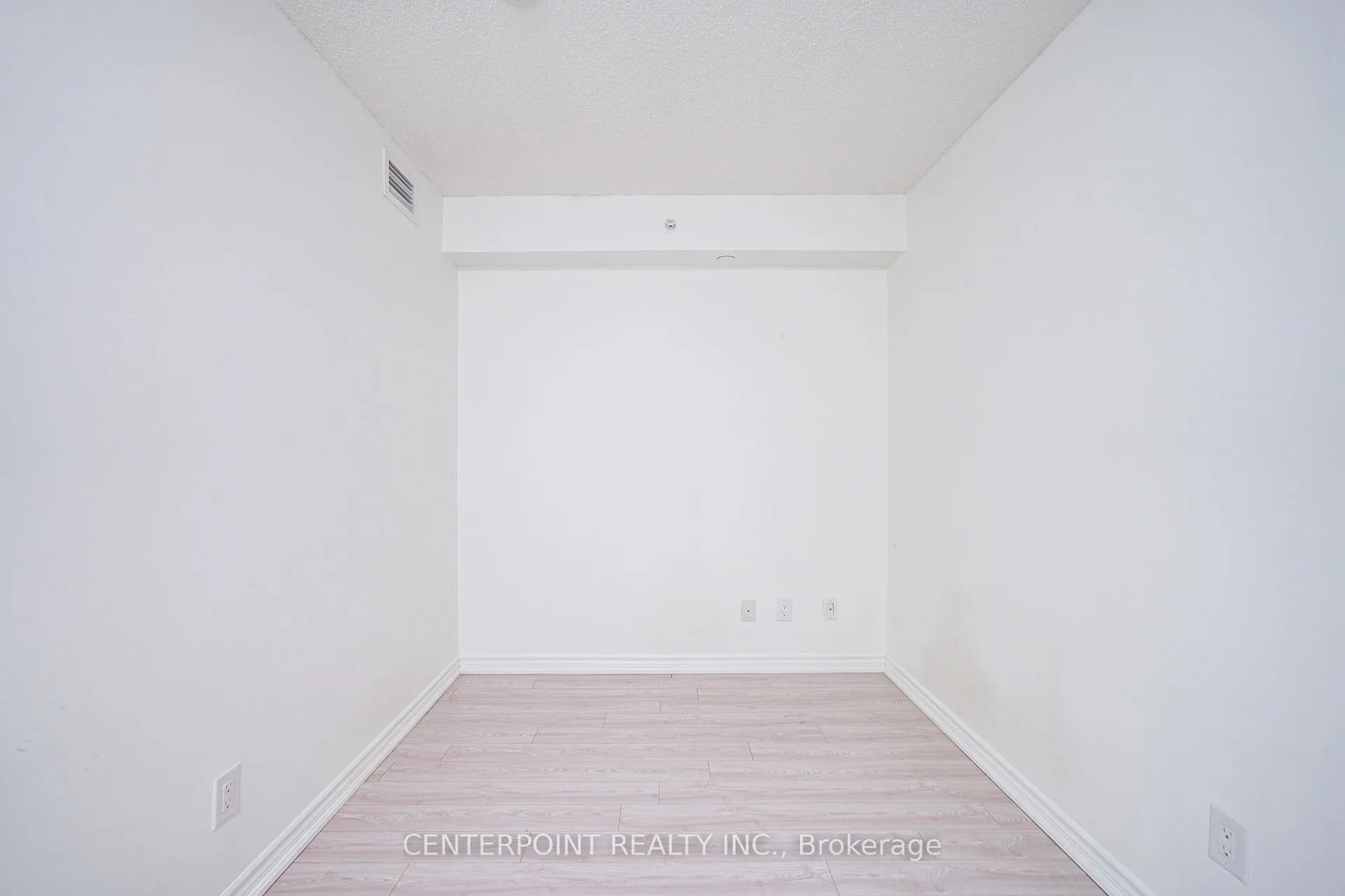 Photo 9 of Unit 309, 8323 Kennedy Road, Markham, Village Green-South Unionville — HOMEH