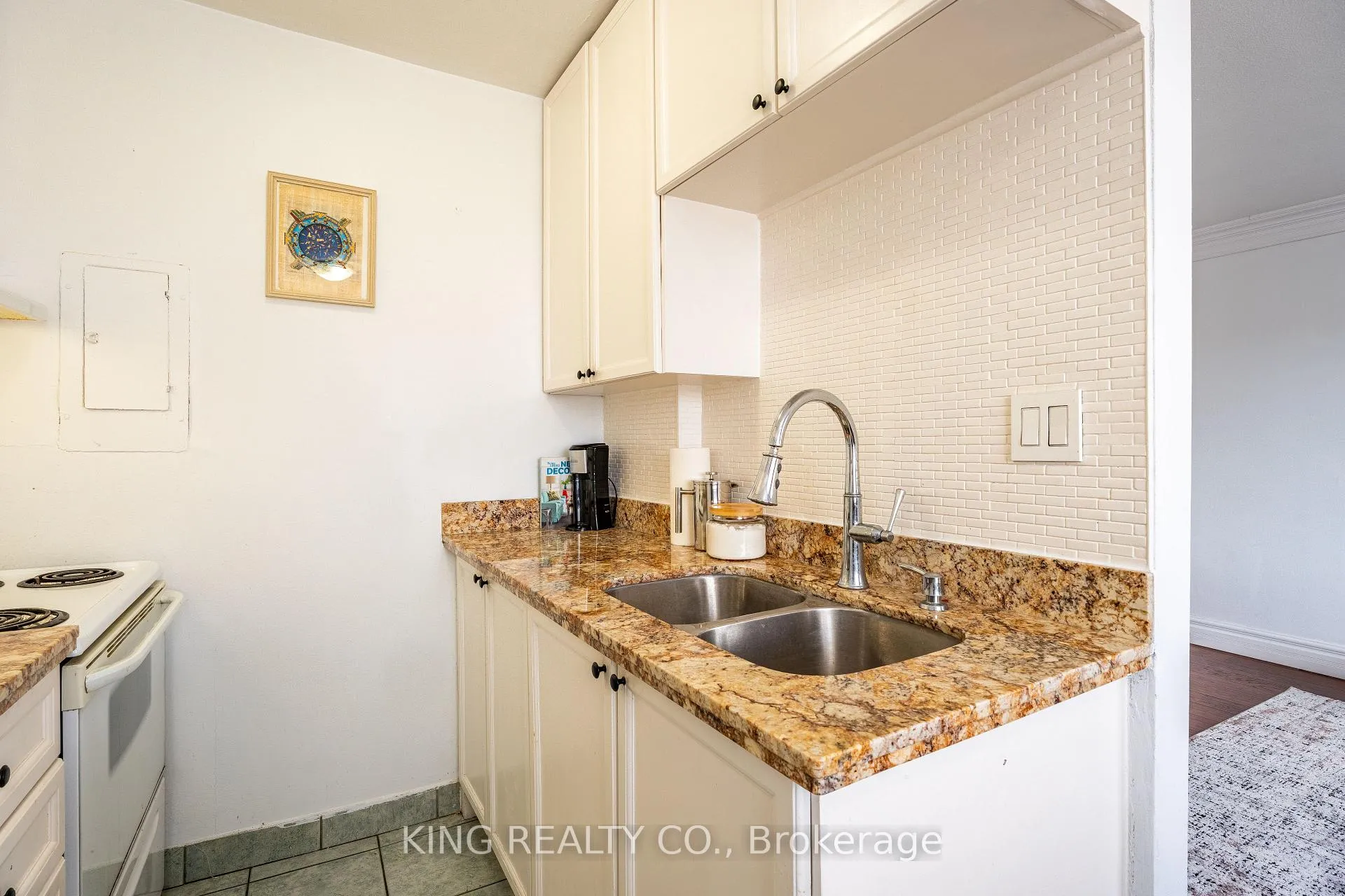 Photo 15 of Unit 706, 141 Catharine Street S, Hamilton, Corktown — HOMEH