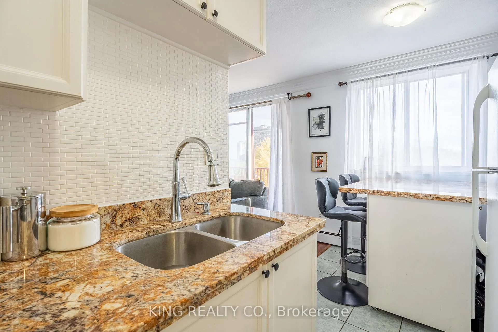 Photo 16 of Unit 706, 141 Catharine Street S, Hamilton, Corktown — HOMEH
