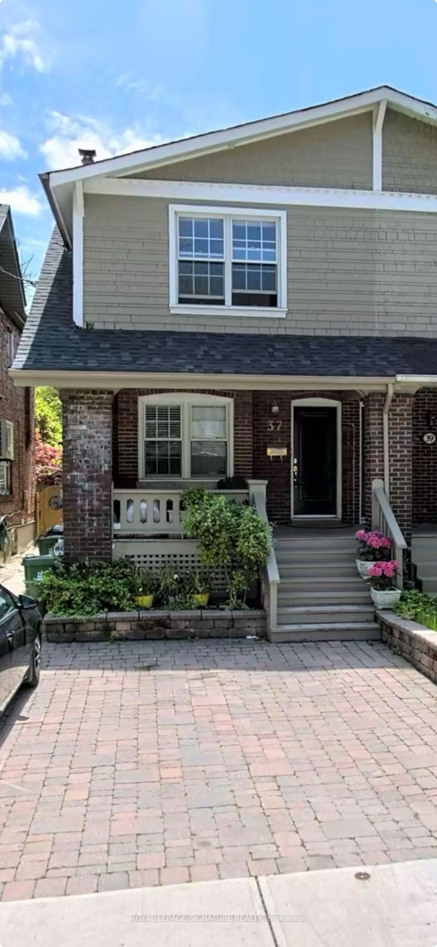 Front of Unit Main Fl, 37 Lola Road