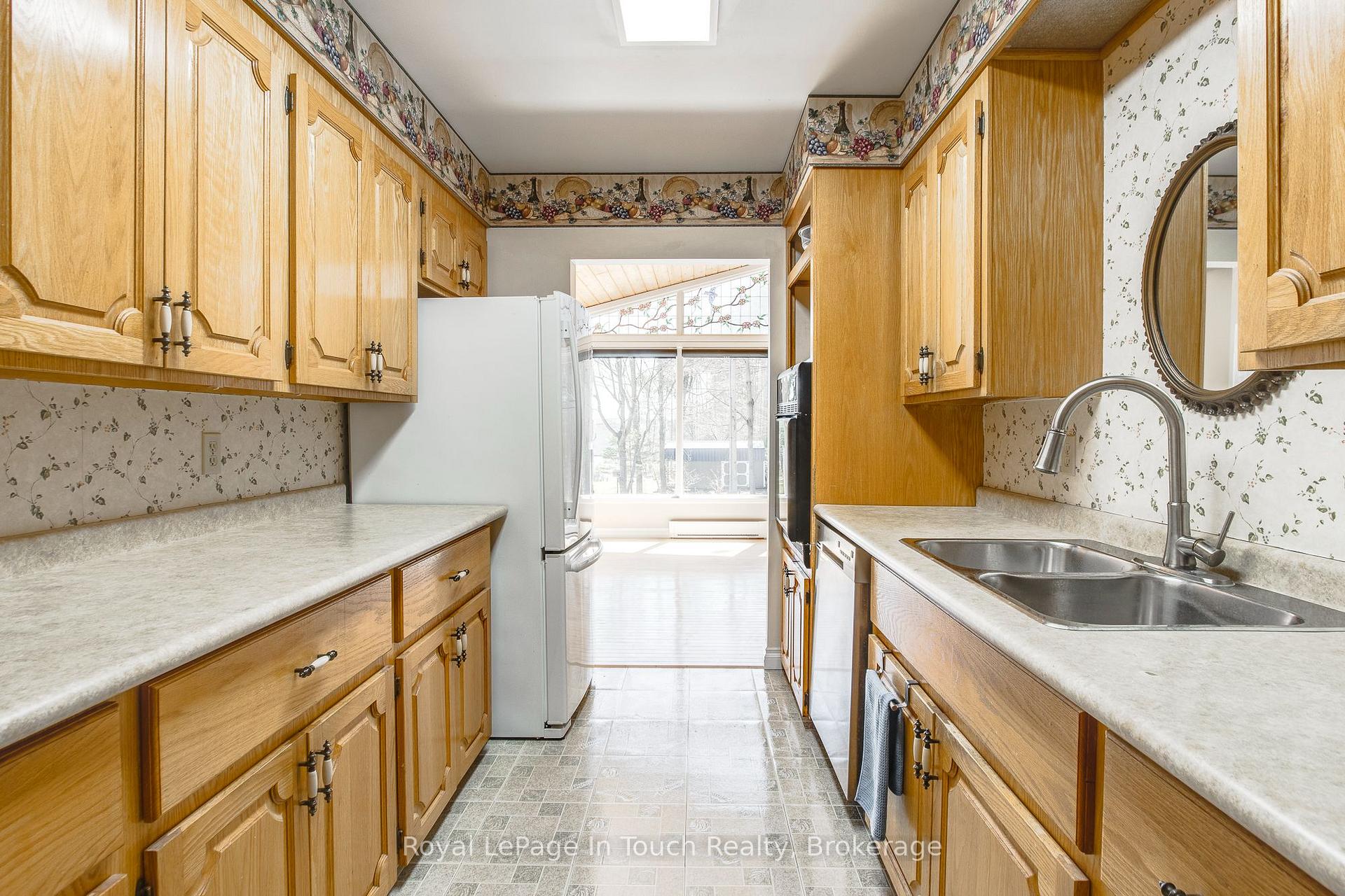 Photo 12 of 61 Beaufort Crescent, Tiny, Rural Tiny — HOMEH