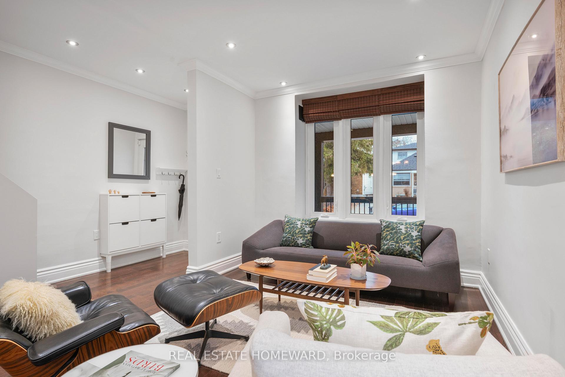 Photo 3 of 122 Barker Avenue, Toronto, Danforth Village-East York — HOMEH