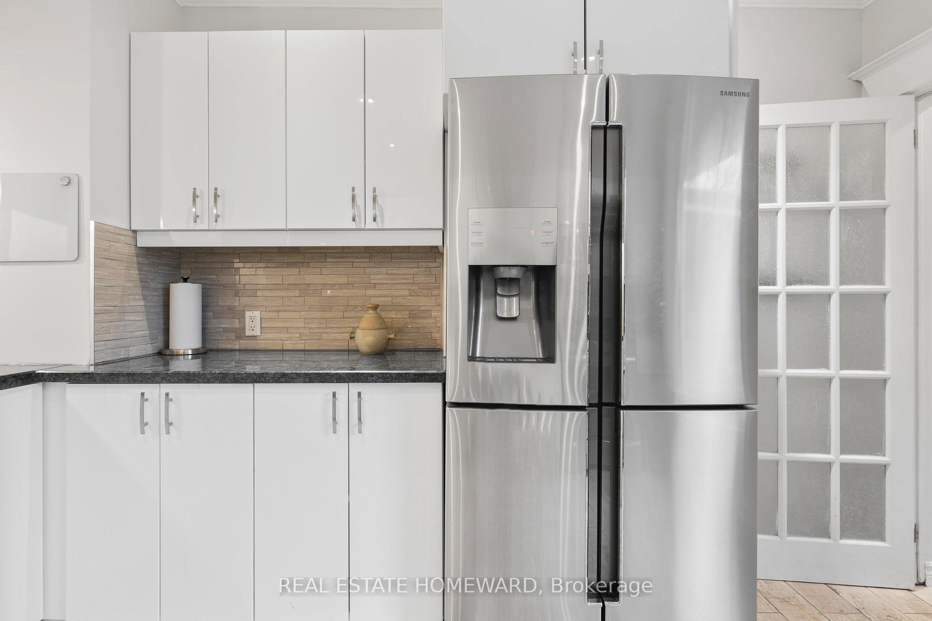 Photo 13 of 122 Barker Avenue, Toronto, Danforth Village-East York — HOMEH