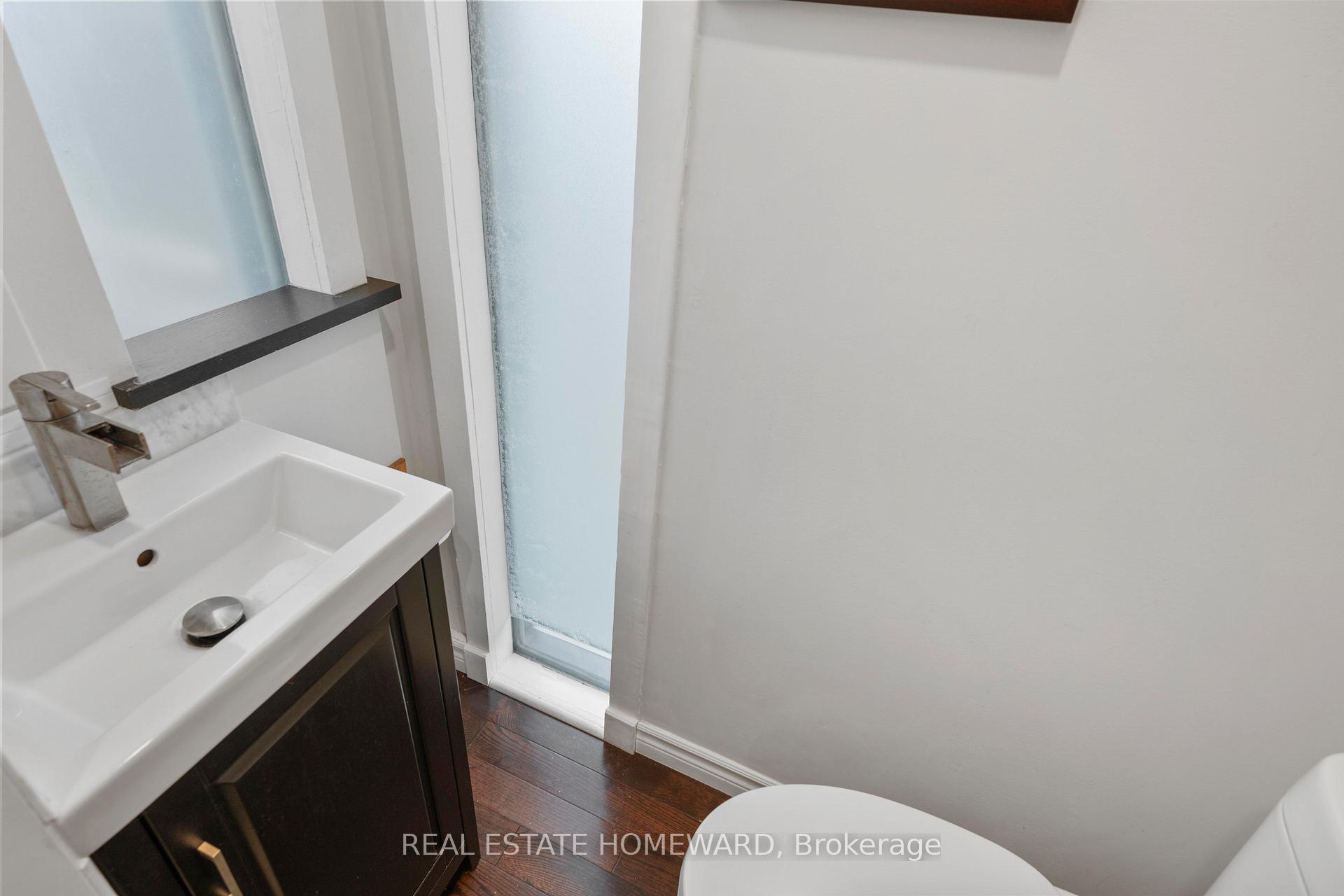 Photo 15 of 122 Barker Avenue, Toronto, Danforth Village-East York — HOMEH
