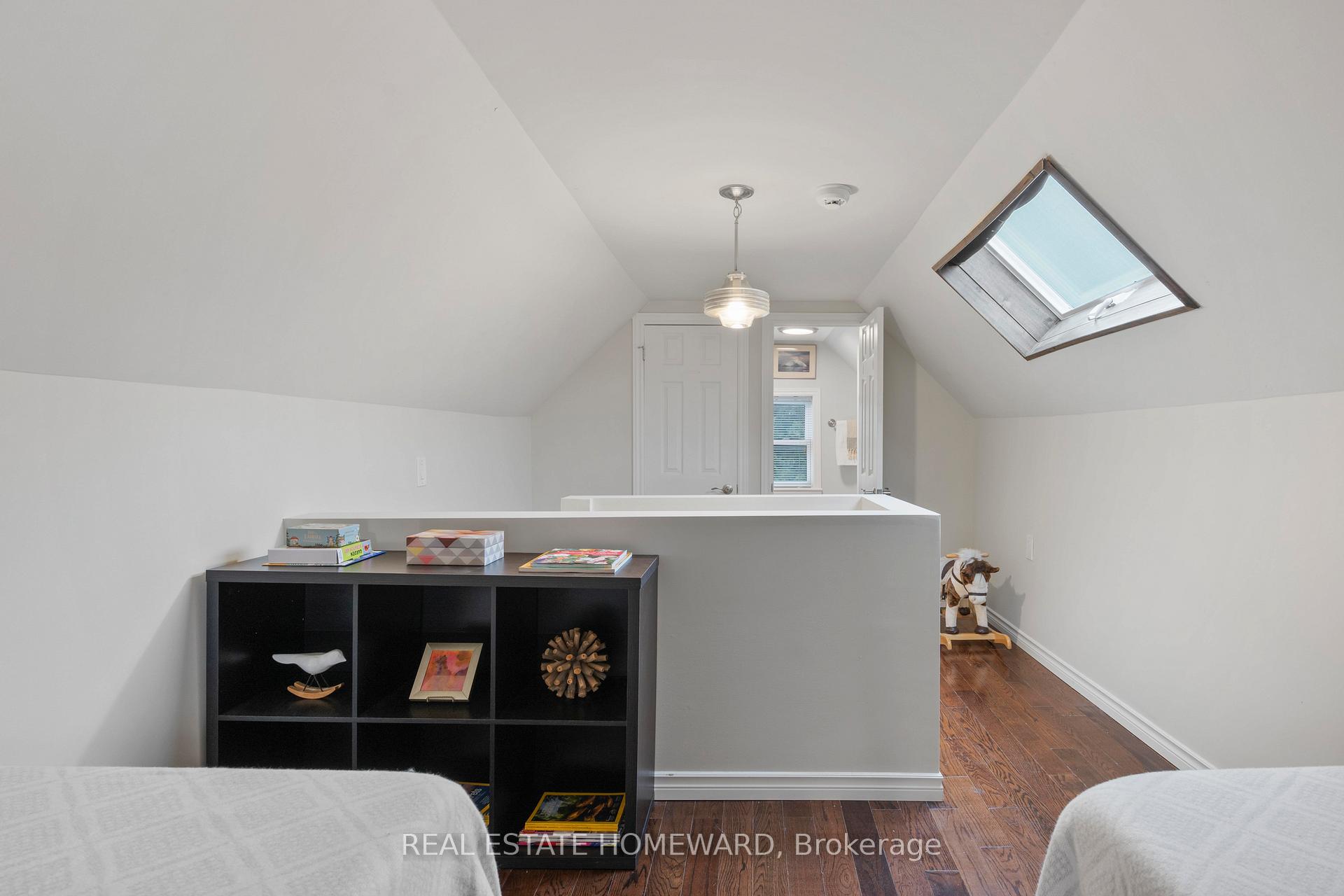 Photo 25 of 122 Barker Avenue, Toronto, Danforth Village-East York — HOMEH
