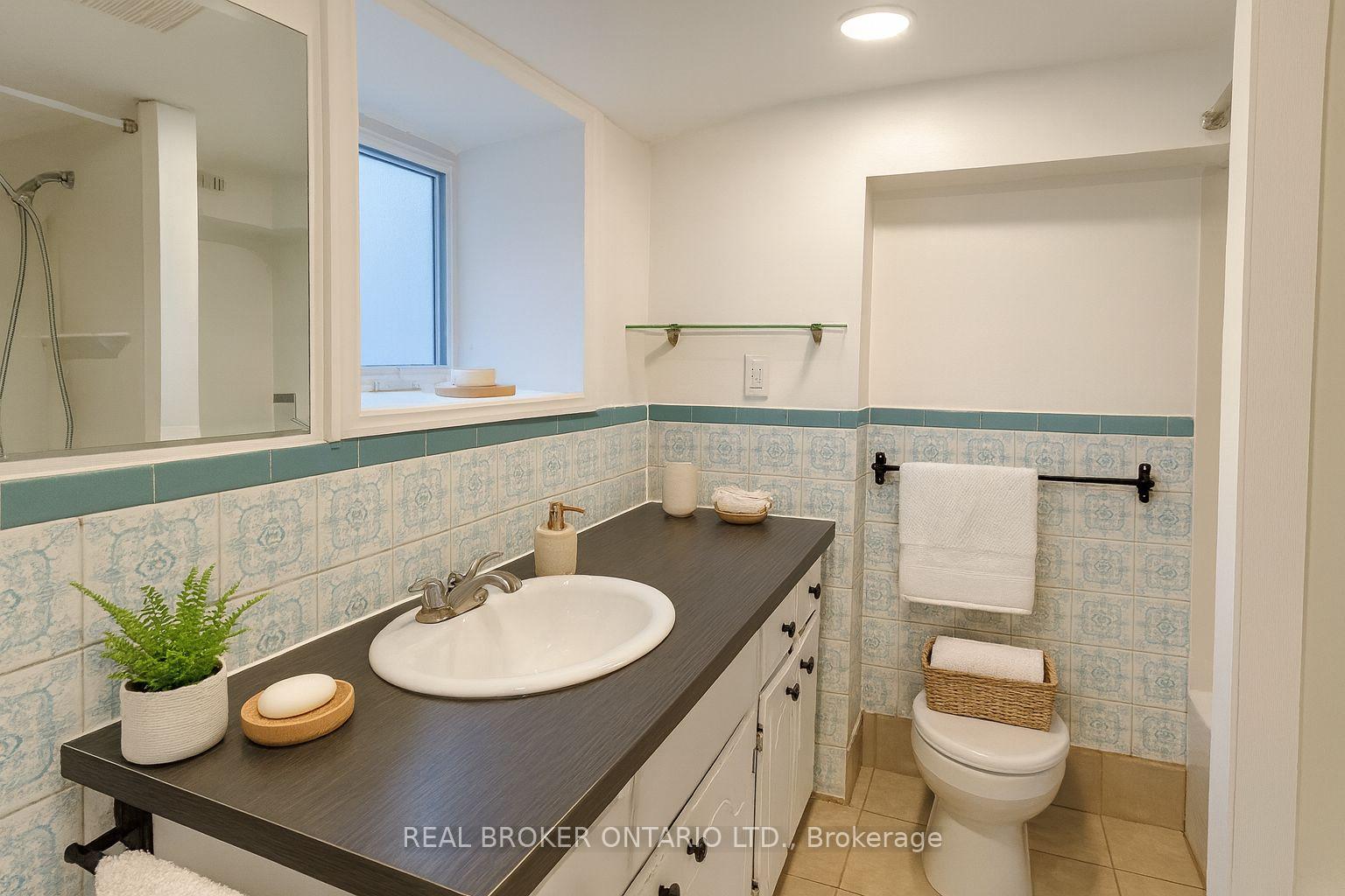 Photo 5 of Unit BSMT, 282 Ossington Avenue, Toronto, Trinity-Bellwoods — HOMEH