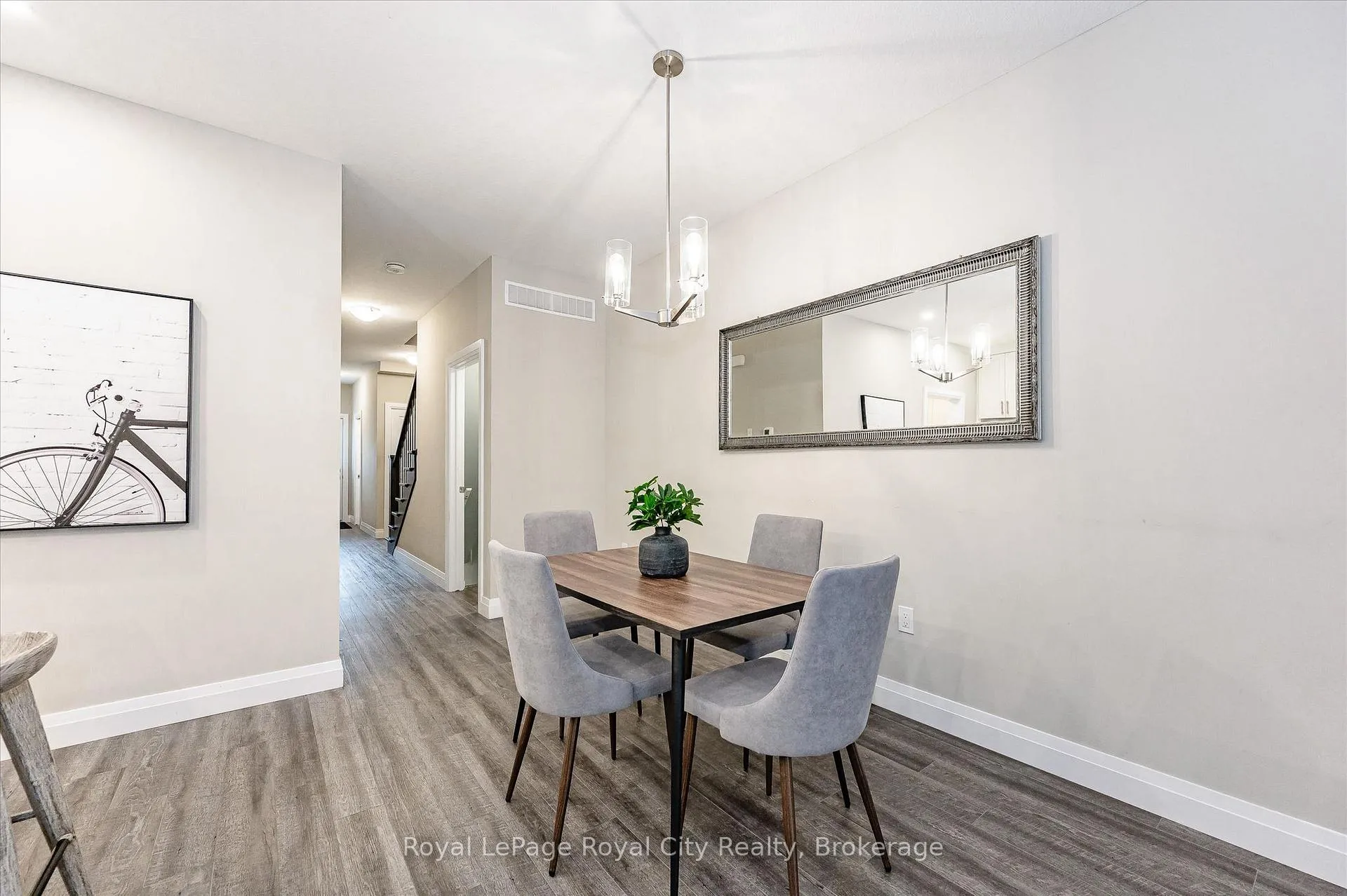 Photo 5 of Unit 3, 35 Wideman Boulevard, Guelph, Victoria North — HOMEH