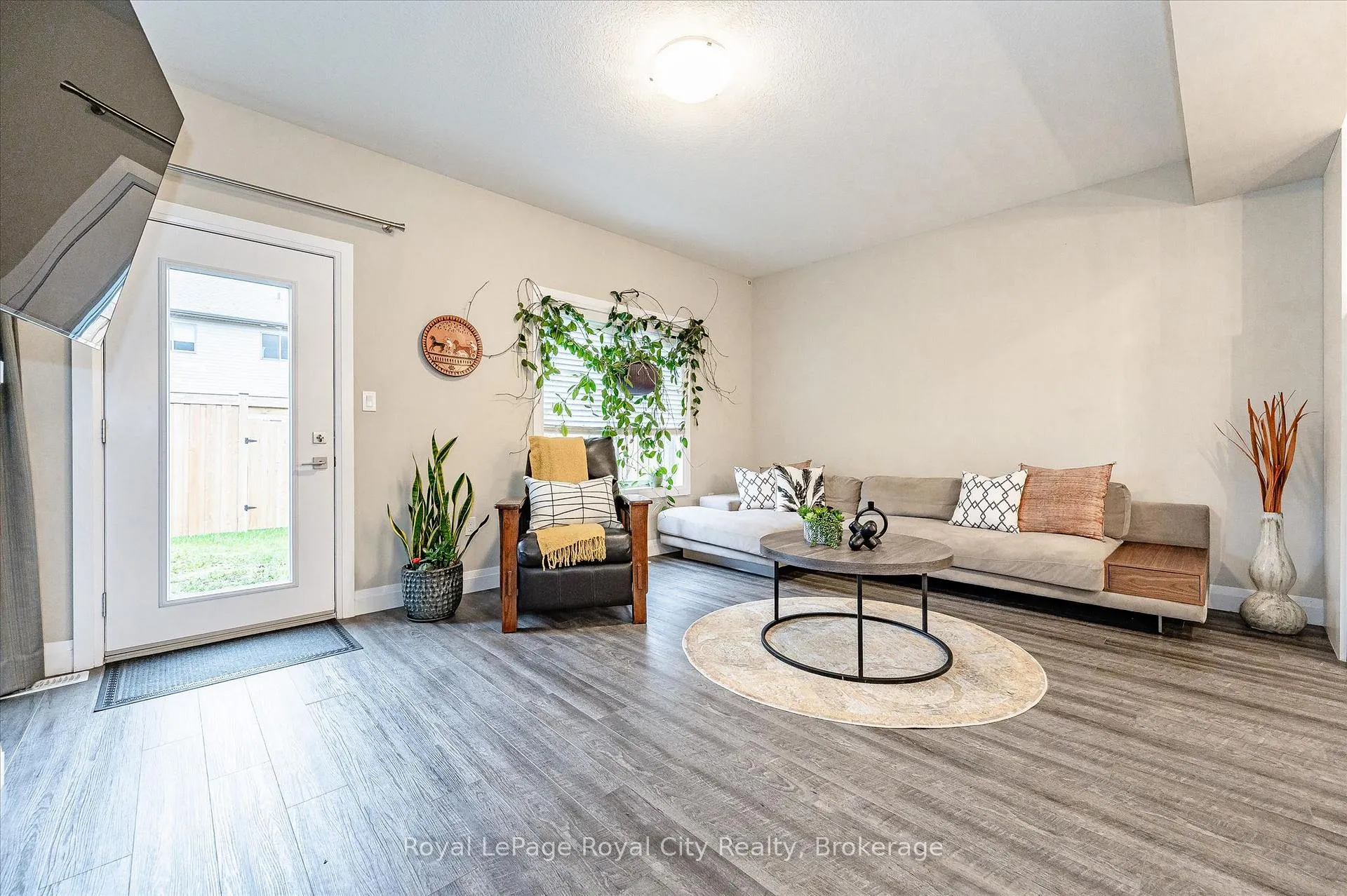 Photo 12 of Unit 3, 35 Wideman Boulevard, Guelph, Victoria North — HOMEH