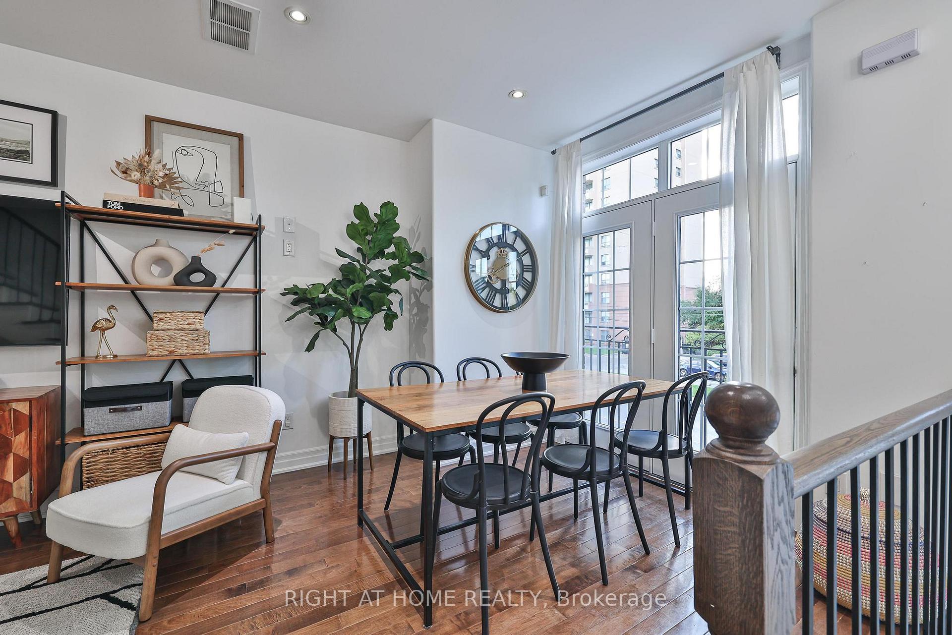 Photo 5 of 1077 Broadview Avenue, Toronto, Broadview North — HOMEH