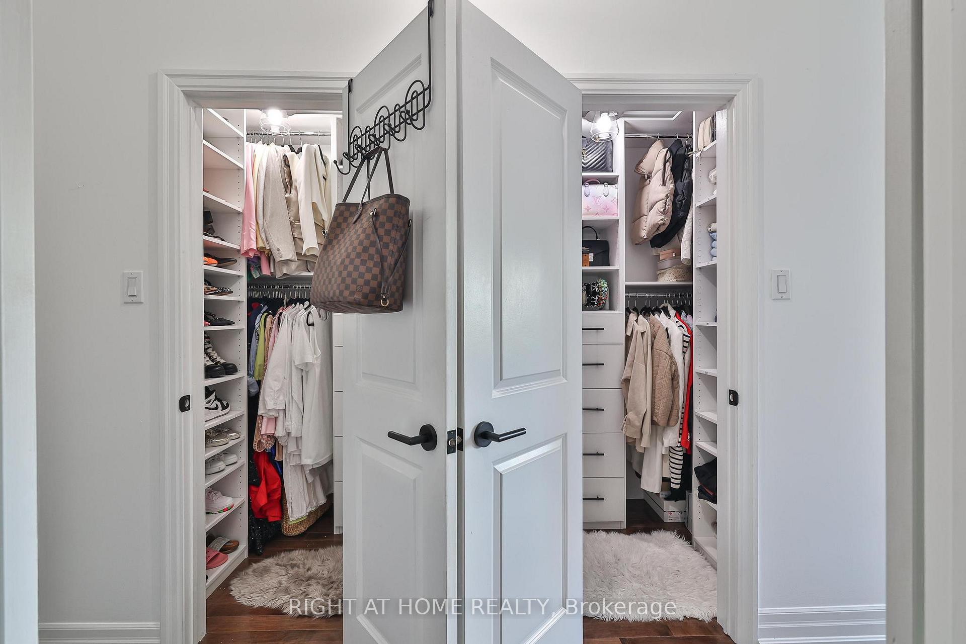 Photo 20 of 1077 Broadview Avenue, Toronto, Broadview North — HOMEH