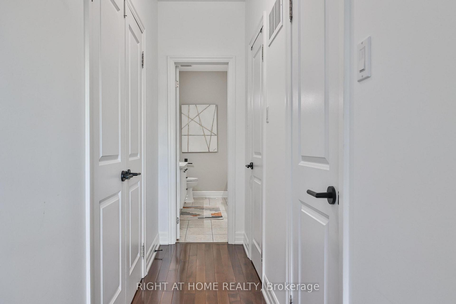Photo 23 of 1077 Broadview Avenue, Toronto, Broadview North — HOMEH