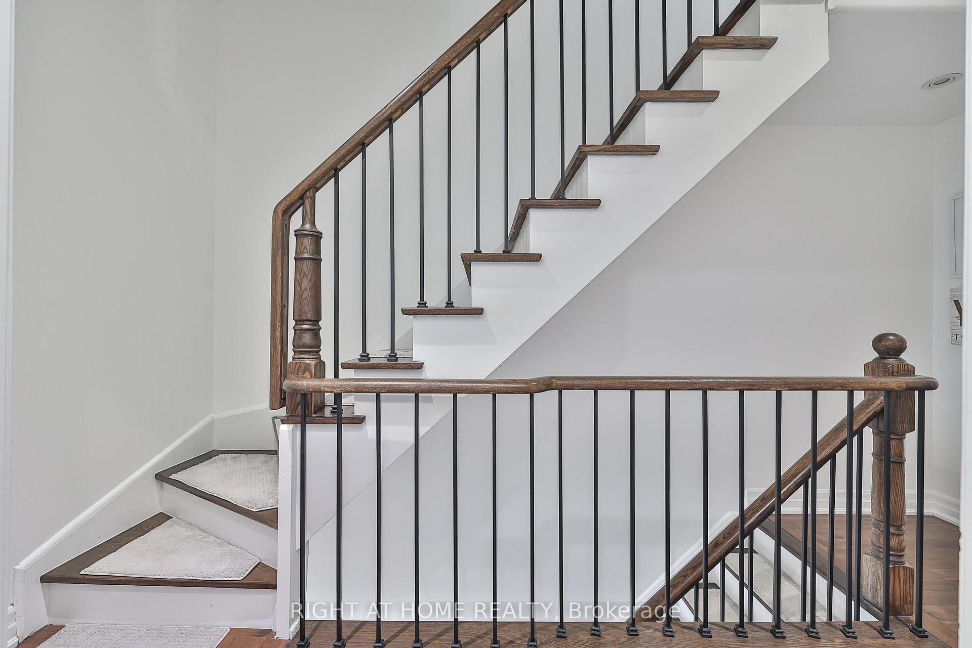 Photo 24 of 1077 Broadview Avenue, Toronto, Broadview North — HOMEH