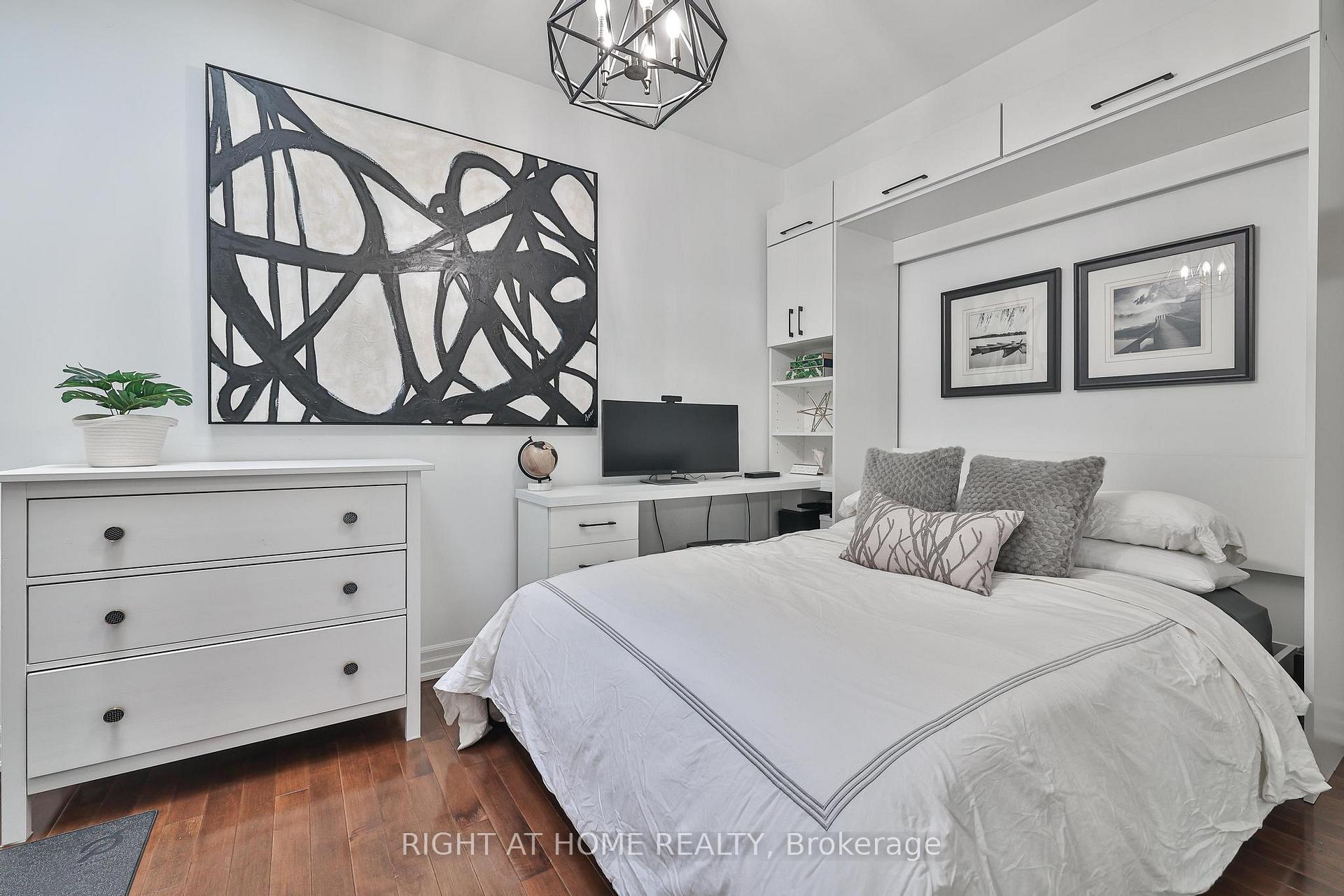 Photo 25 of 1077 Broadview Avenue, Toronto, Broadview North — HOMEH