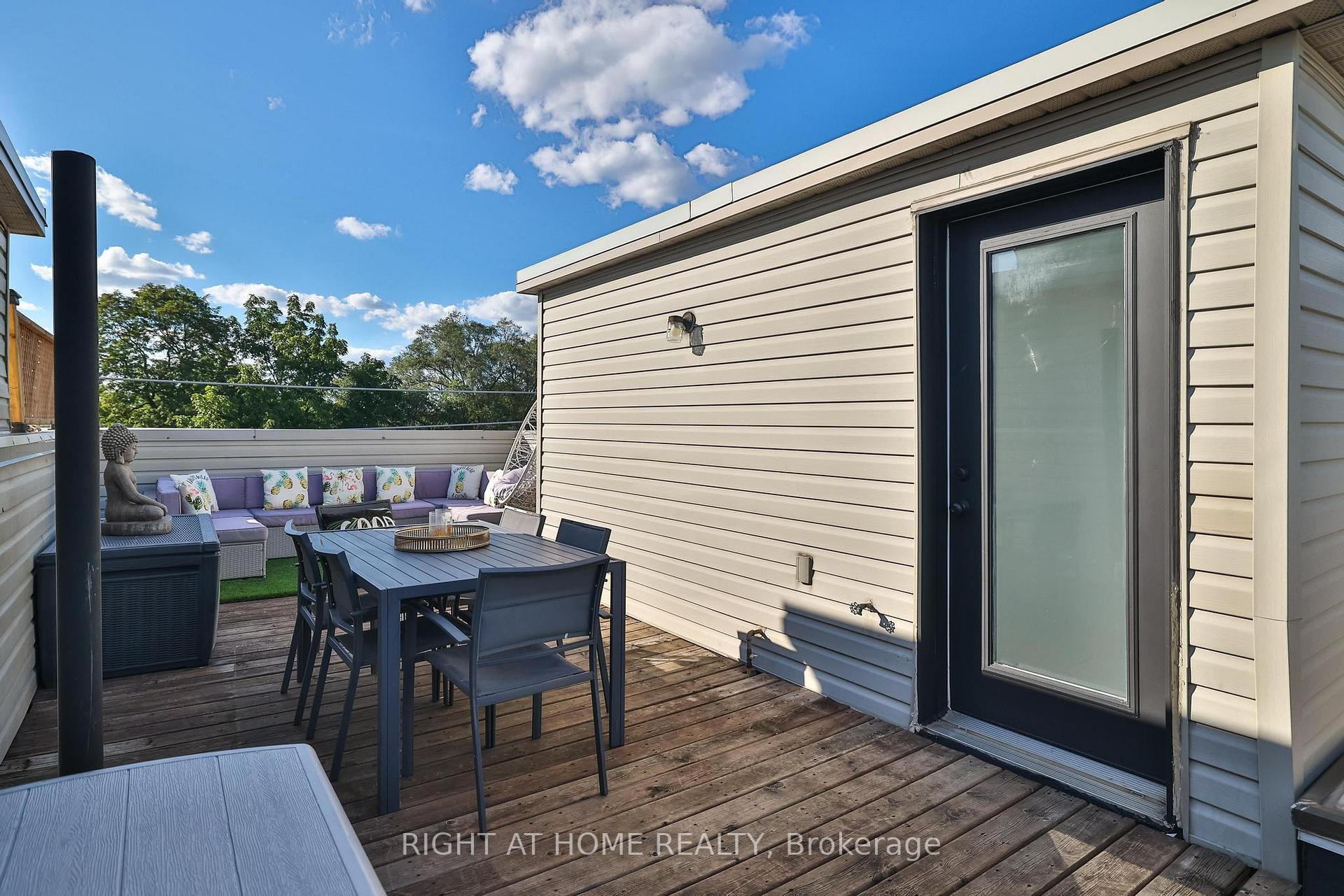 Photo 32 of 1077 Broadview Avenue, Toronto, Broadview North — HOMEH