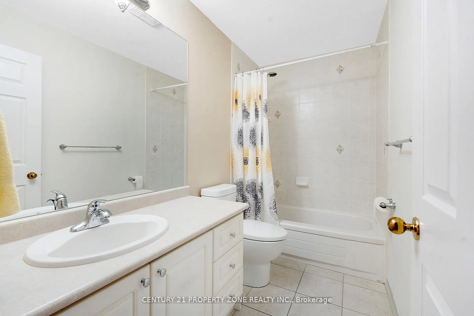 Photo 10 of Unit 101, 330 Mill Street S, Brampton, Brampton South — HOMEH