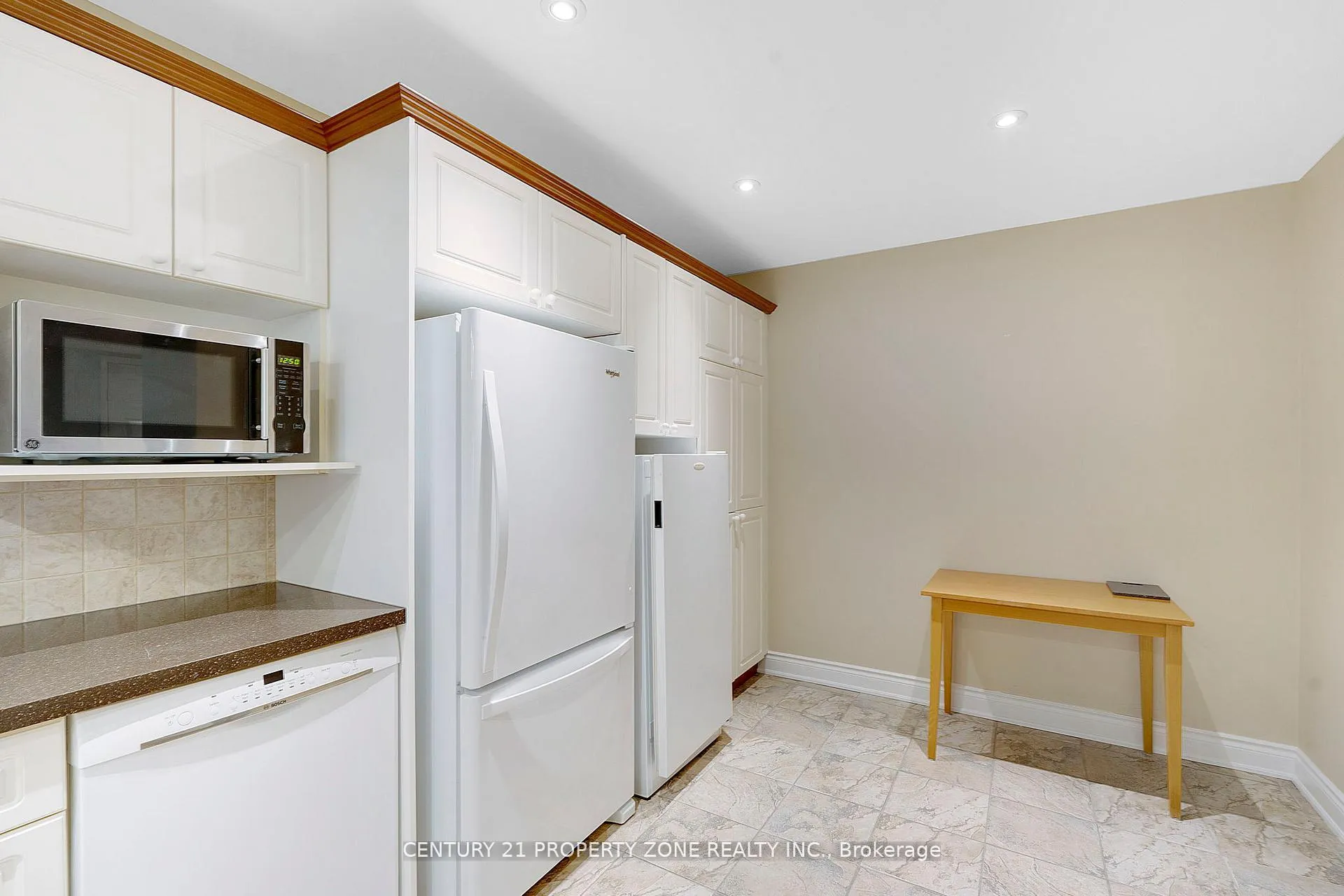 Photo 17 of Unit 101, 330 Mill Street S, Brampton, Brampton South — HOMEH