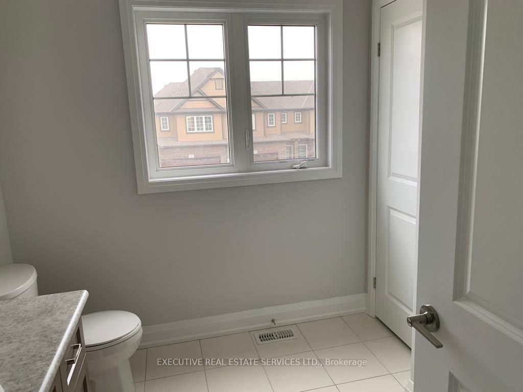 Photo 9 of 26 Bur Oak Drive S, Thorold, Confederation Heights — HOMEH