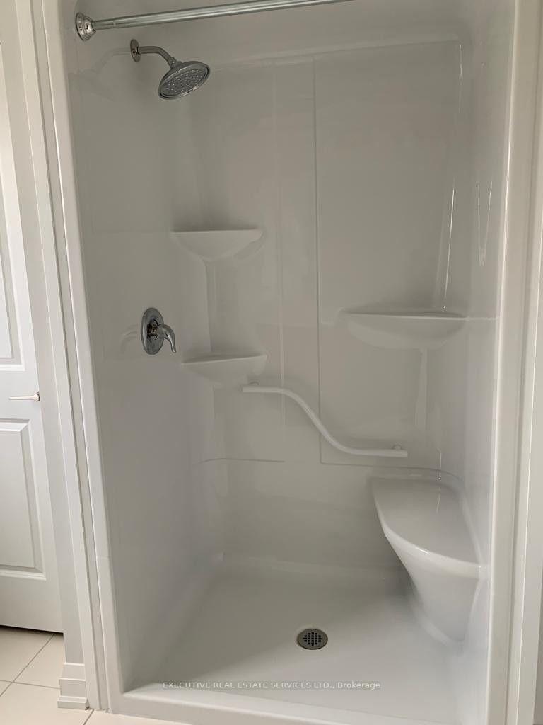 Photo 10 of 26 Bur Oak Drive S, Thorold, Confederation Heights — HOMEH