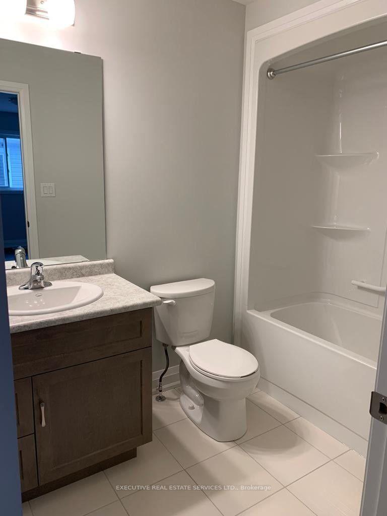 Photo 11 of 26 Bur Oak Drive S, Thorold, Confederation Heights — HOMEH