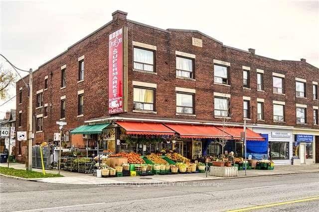 Front of Unit Apt. 6, 214 Gillard Avenue
