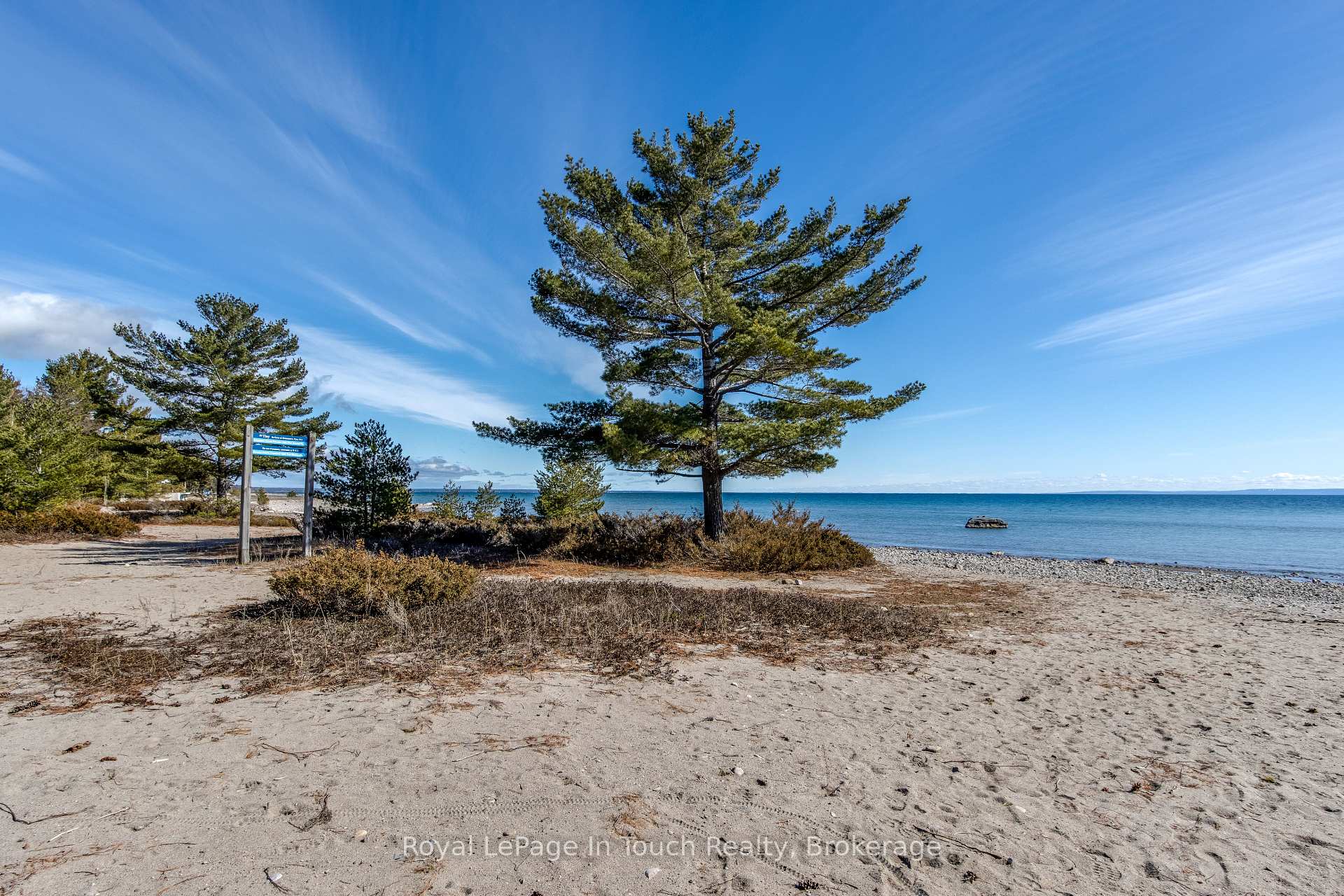 Photo 4 of 1651 Tiny Beaches Road N, Tiny, Rural Tiny — HOMEH