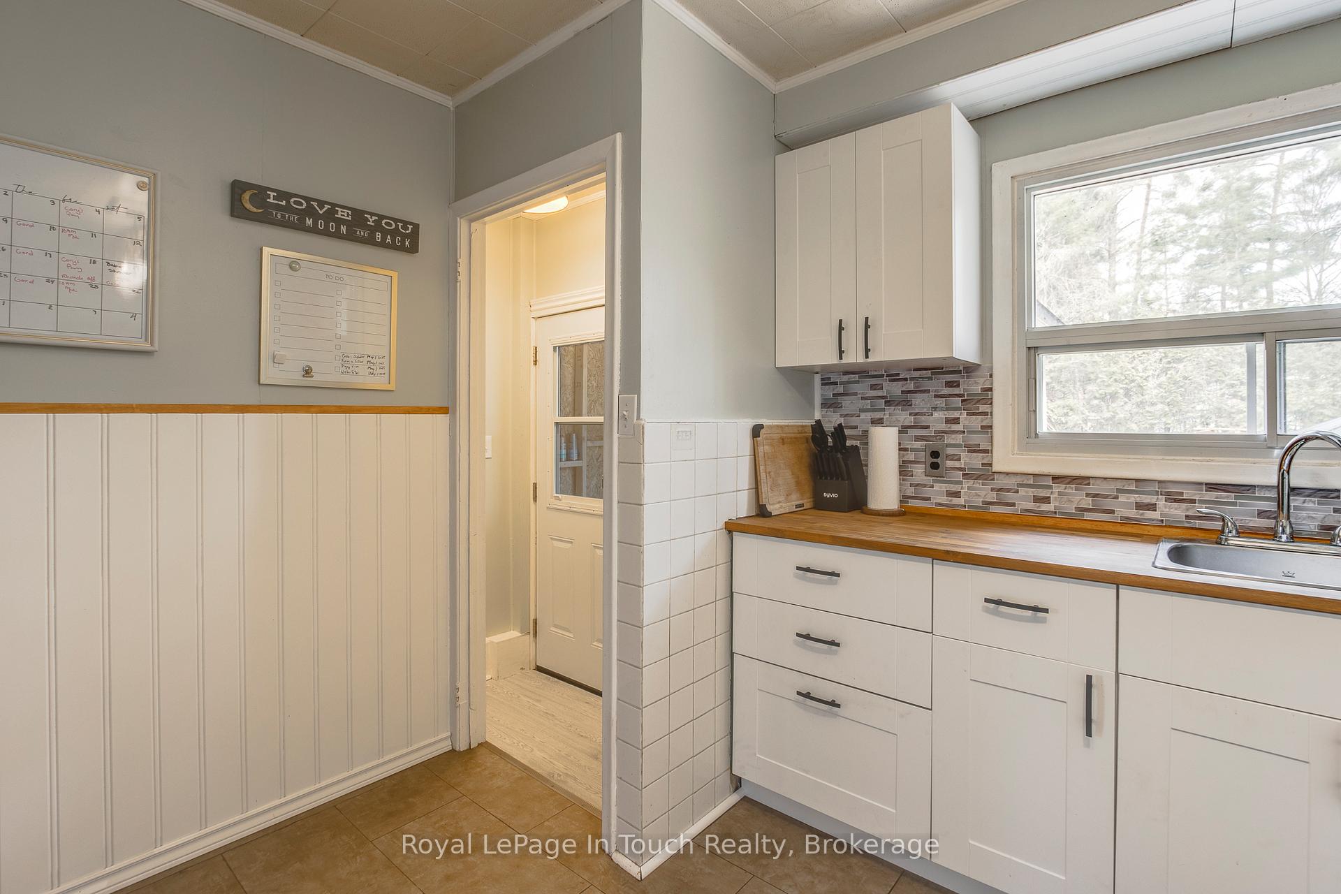 Photo 10 of 1651 Tiny Beaches Road N, Tiny, Rural Tiny — HOMEH